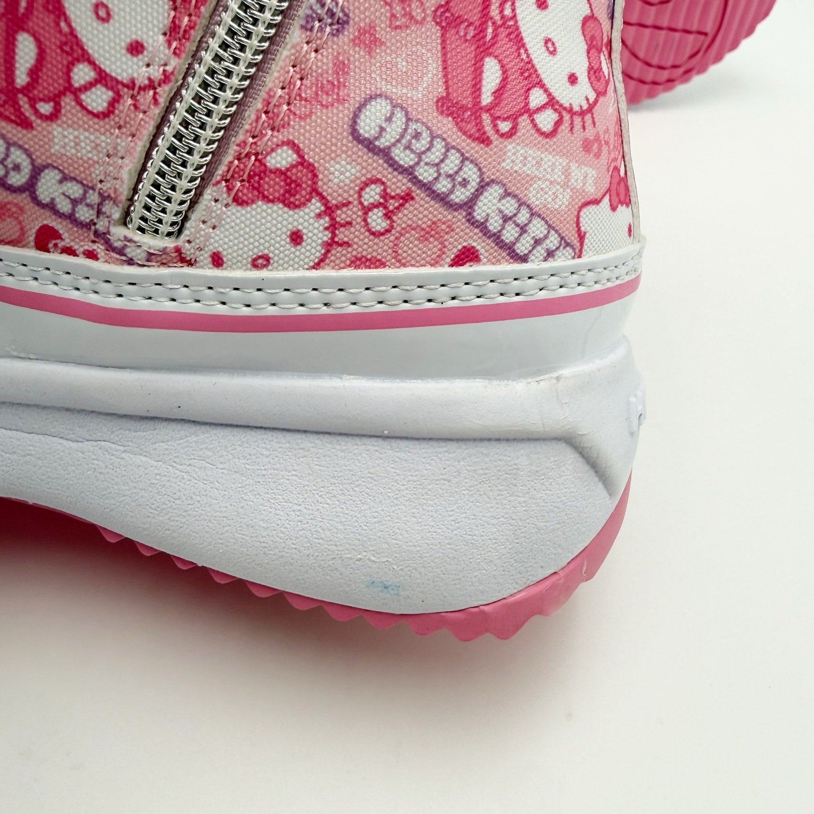 Heelys Girls Veloz Chi Hello Kitty Sneakers US 3 EU 34 Pink Canvas NIB