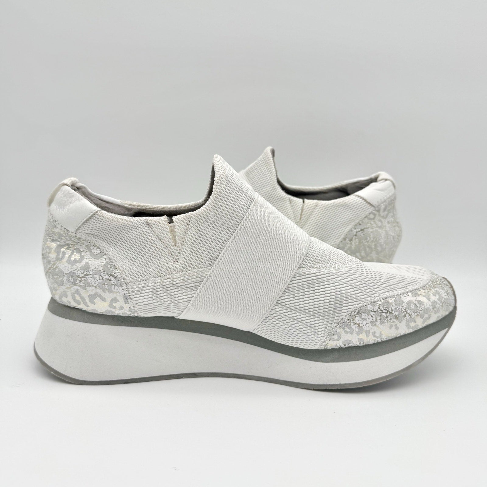 Donald Pliner Womens Pelham Wedge Sneaker US 11 M Silver White Slip On NWOB