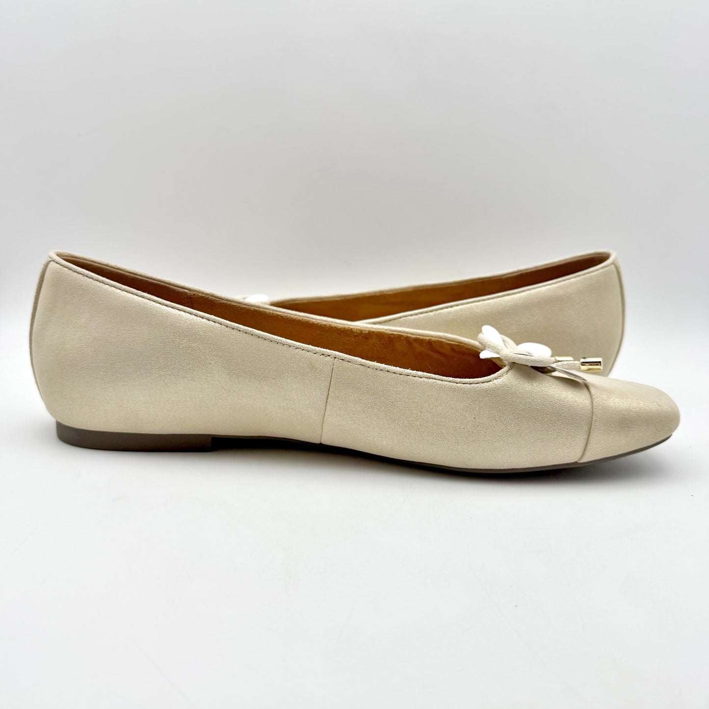 VIONIC Womens Klara Flats US 13 M EU 45 Gold Metal Leather