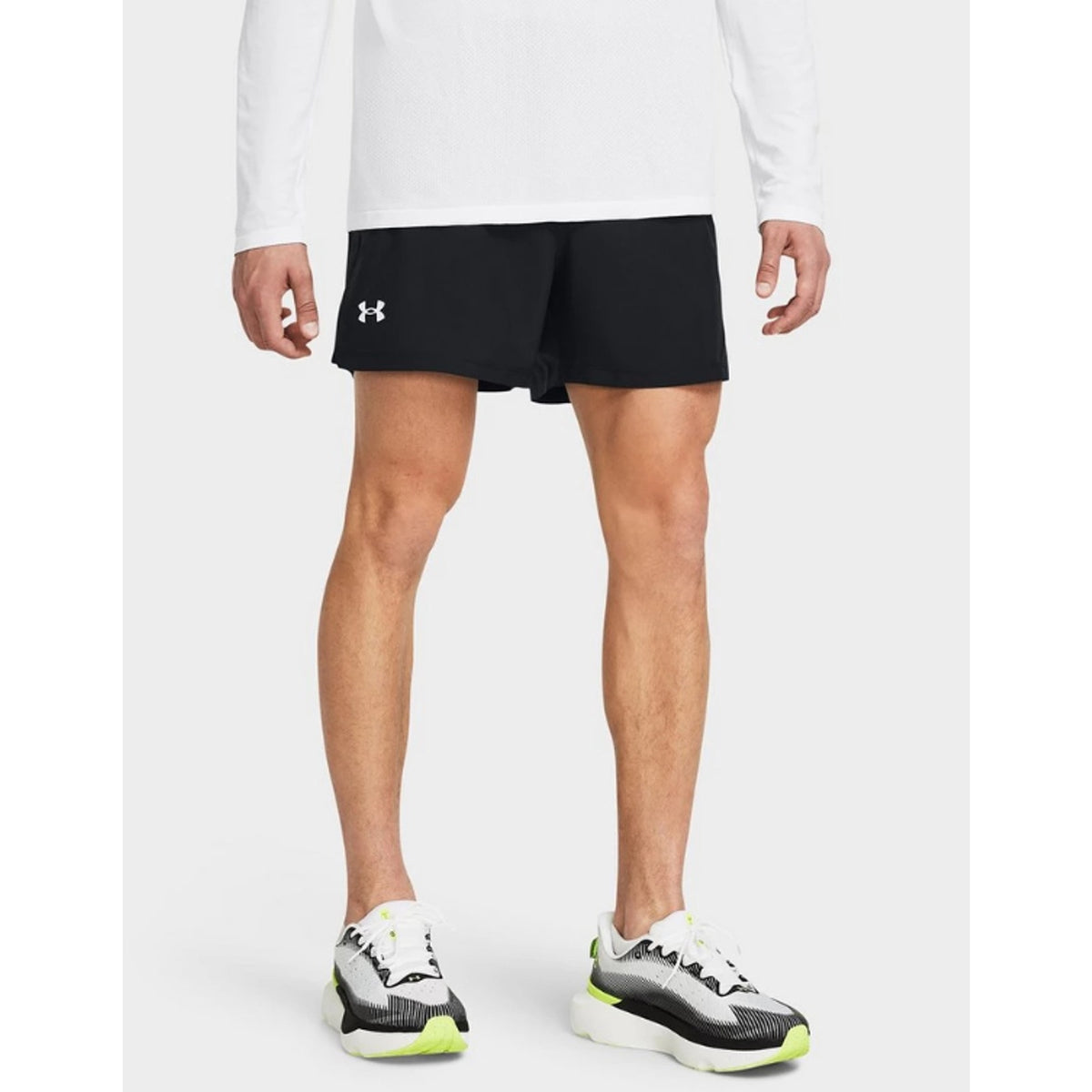 UNDER ARMOUR Men's UA Launch Athletic Shorts Medium Black 5'' Inseam NWT