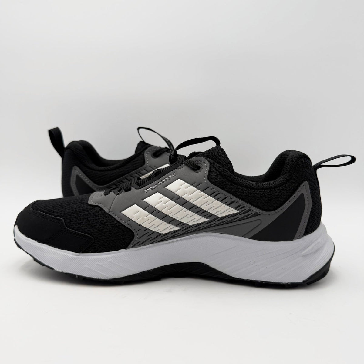 adidas Womens Terrex Tracefinder Trail Athletic Shoes Size 9 Black Grey NWOB