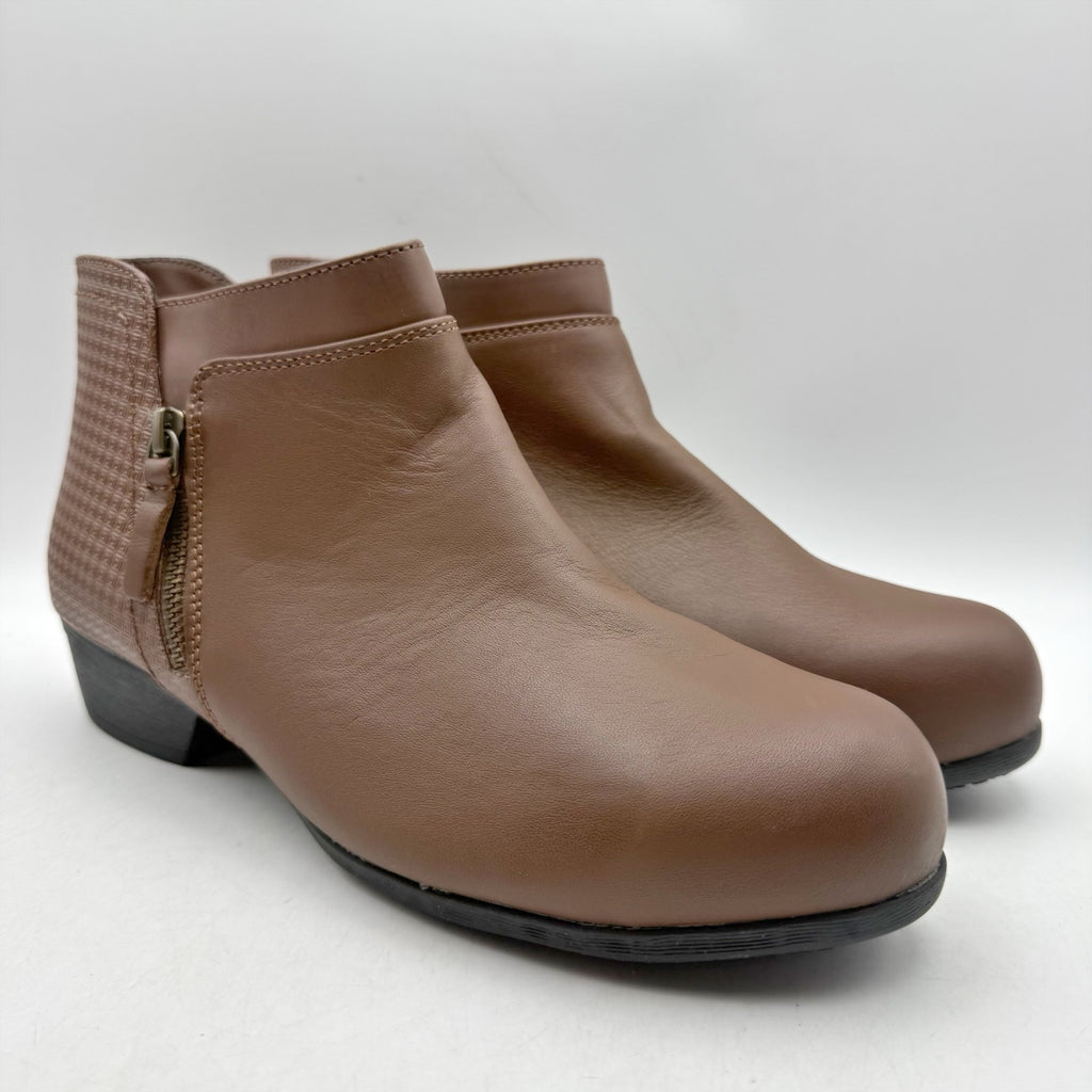 Rockport Womens Carly Alloy Toe Work Booties Size 8.5 Brown Leather NWOB