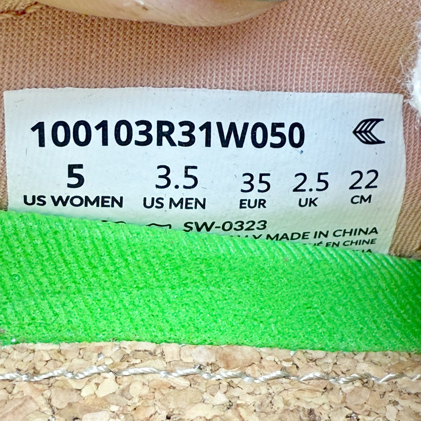 Cariuma Womens OCA Peanuts Snoopy Low Skate Sneaker US 5 M EU 35 Pink Canvas NIB