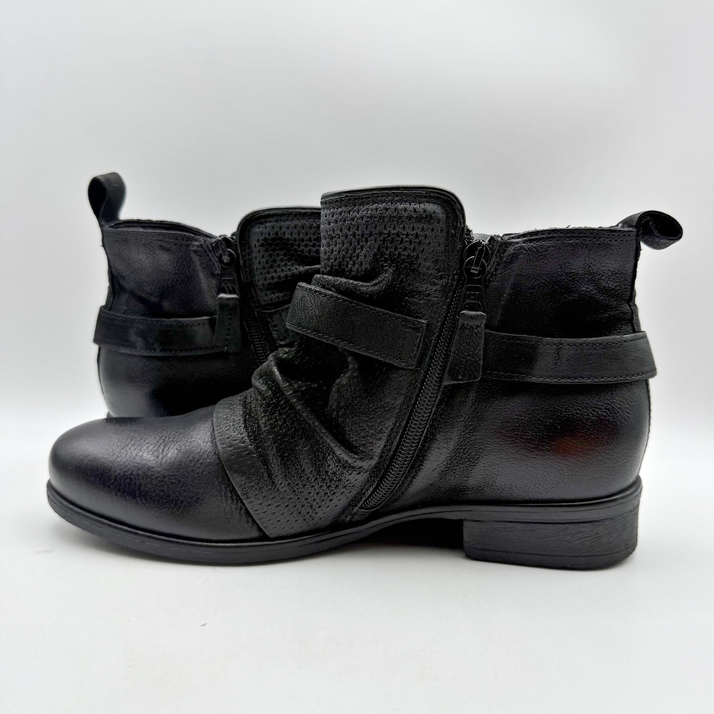 Miz Mooz Womens Suzy Ankle Bootie EU 39 US 8.5-9 Black Leather NIB