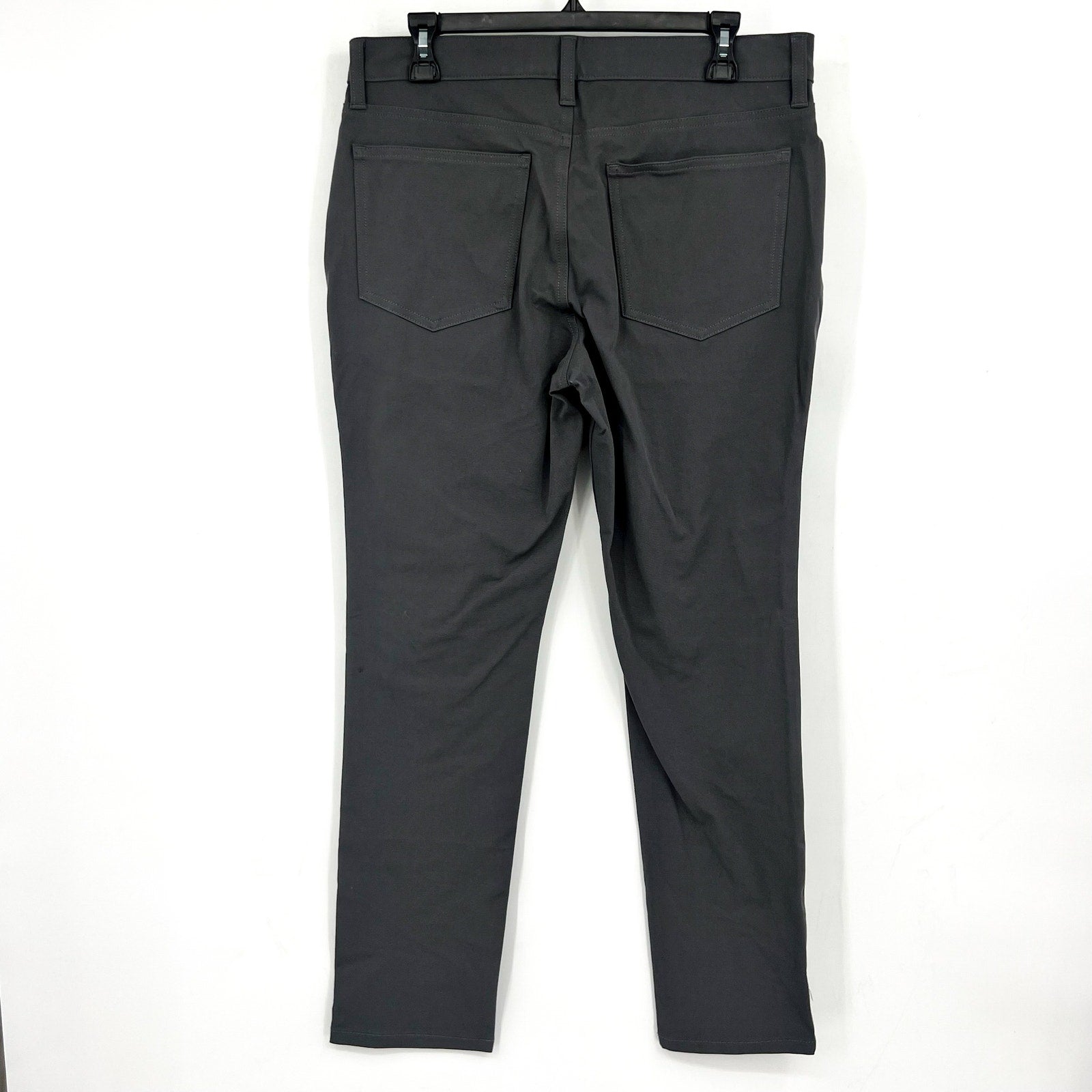EVERLANE Men's Performance Pant 32x30 Grey Slim Fit Uniform 5-Pocket NWT