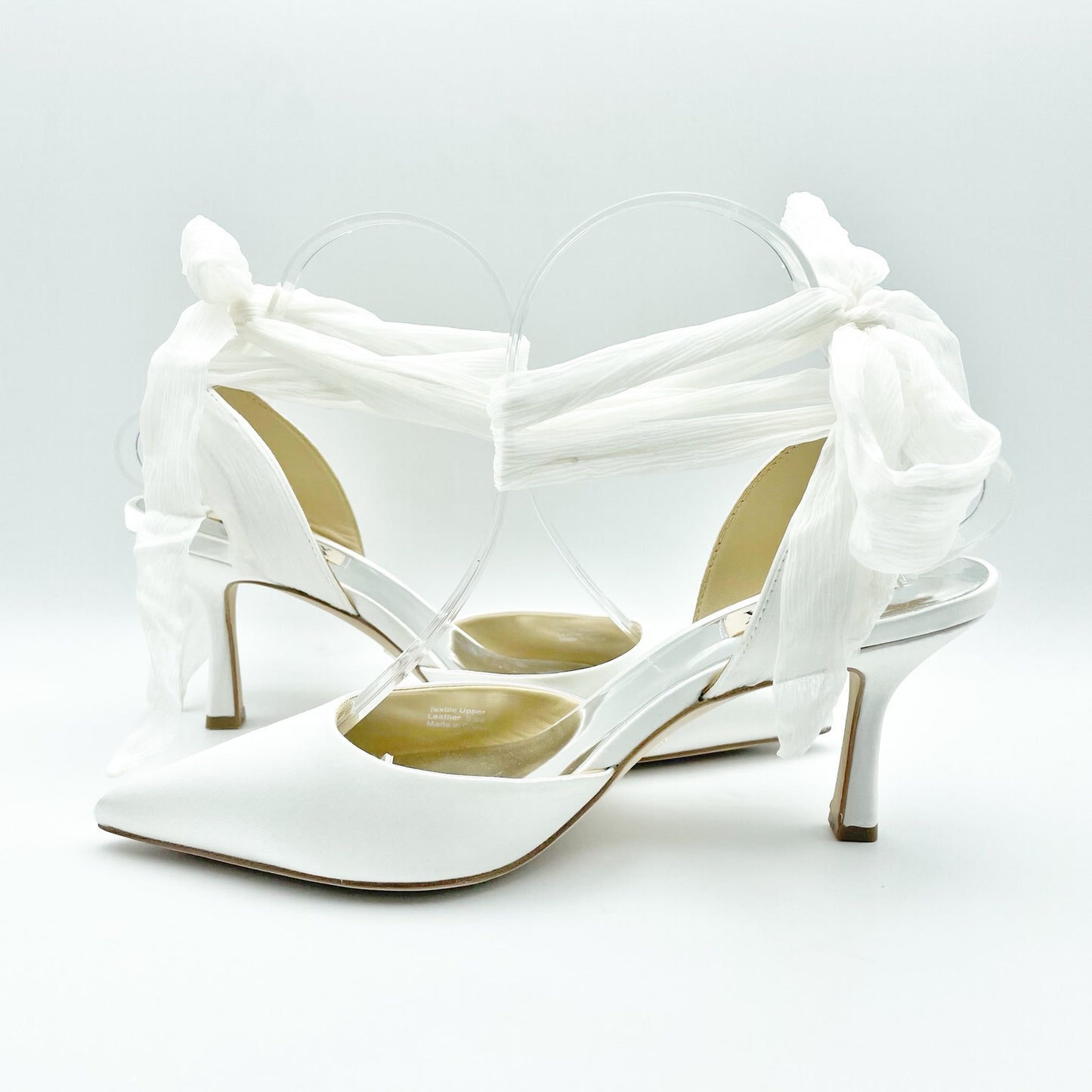Badgley Mischka Womens Blaze Satin Bow Stiletto Heels US 7.5 M EU 38 White NWOB