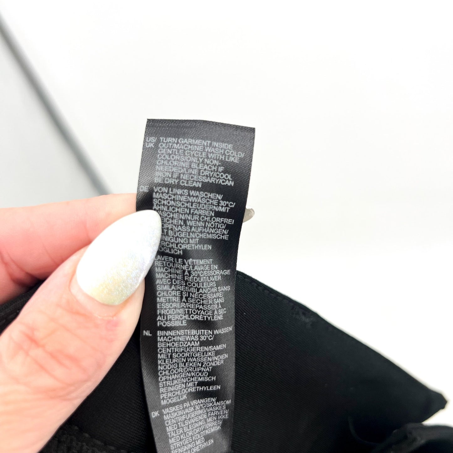 NYDJ Women's Classic Sculpt-Her Trouser Pants Size 6 Black Stretch Ponte NWT