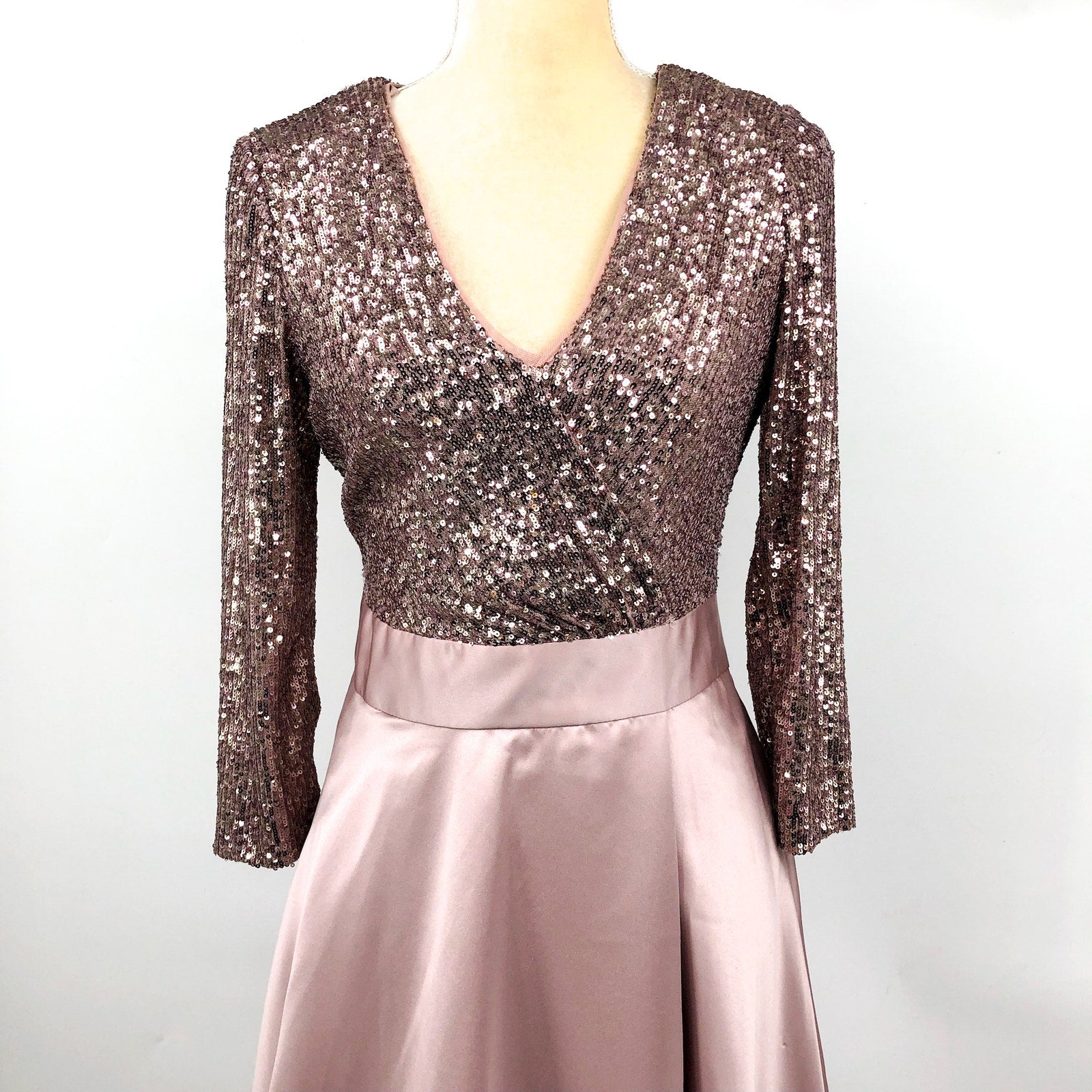 XSCAPE Women's Sequin & Satin A-Line Gown Size 10 Rose Pink Elbow Sleeve NWOT