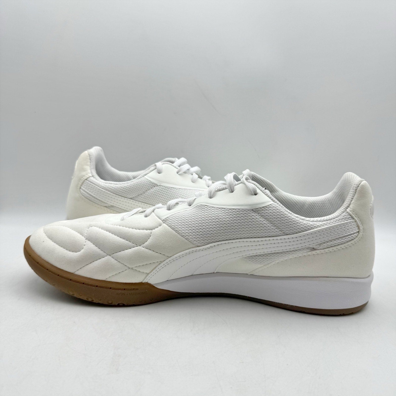 PUMA Mens King Top It Indoor Soccer Sneaker US 11.5 White Gold NWOB