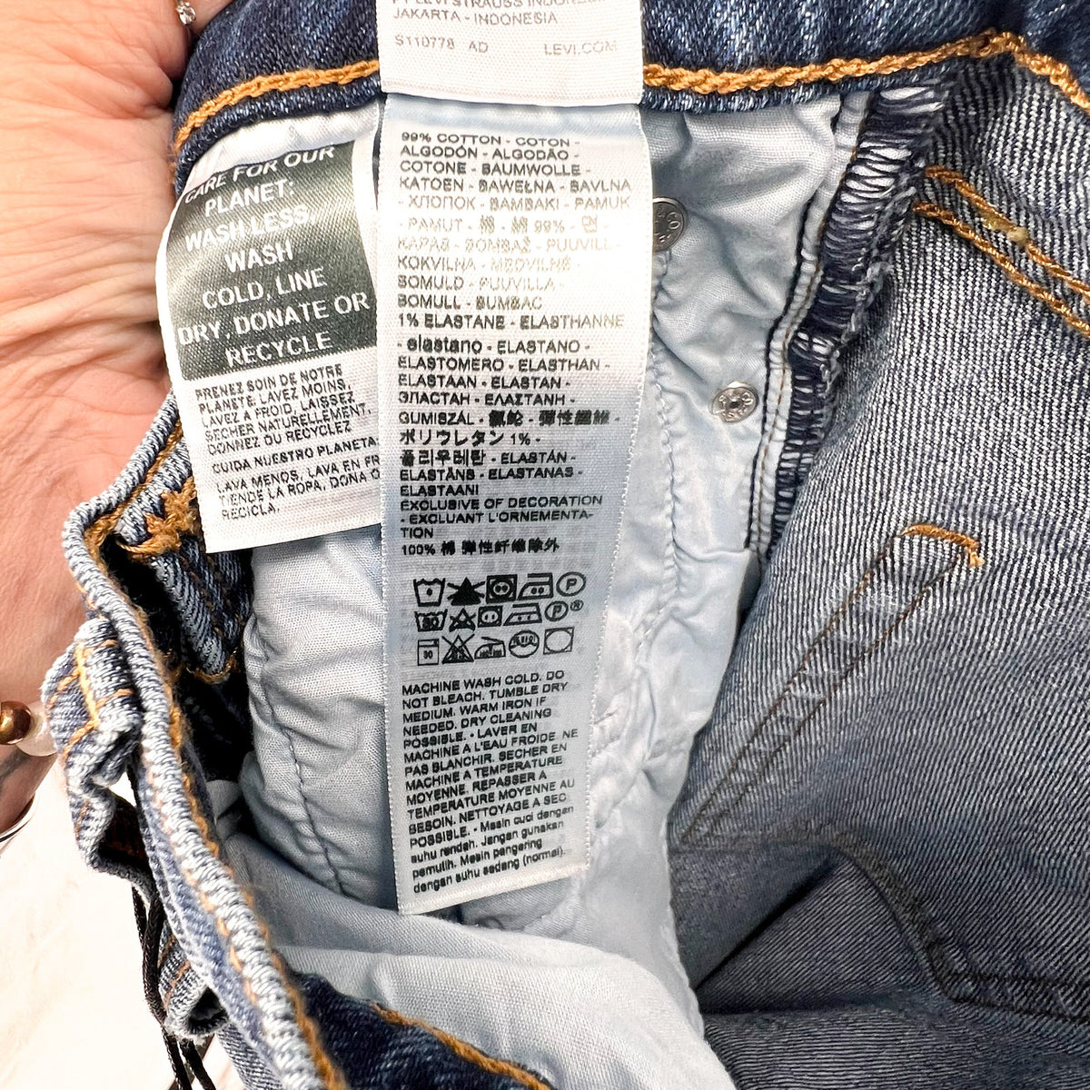 Levi's Womens Ribcage Straight Jeans 26x32 SIZE 2 Valley View 790780007 NWOT