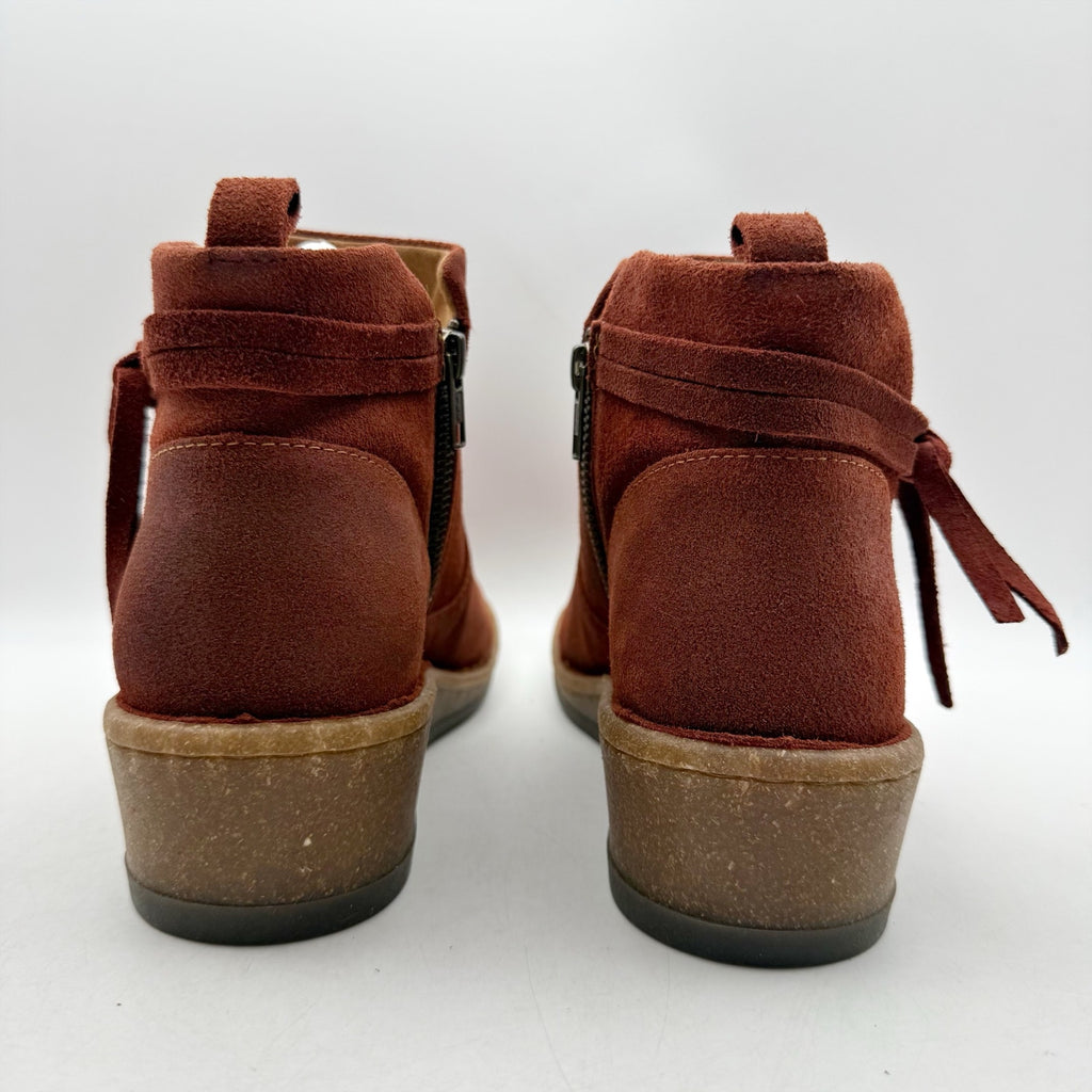 Born Womens Vaughn Ankle Booties US 10 M EU 40.5 Red Brown Suede NWOB