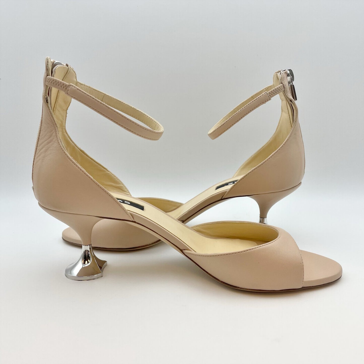 Rochas Paris Womens Nappa Carne Icon Heel EU 38 US 8 Nude Tan Leather EUC