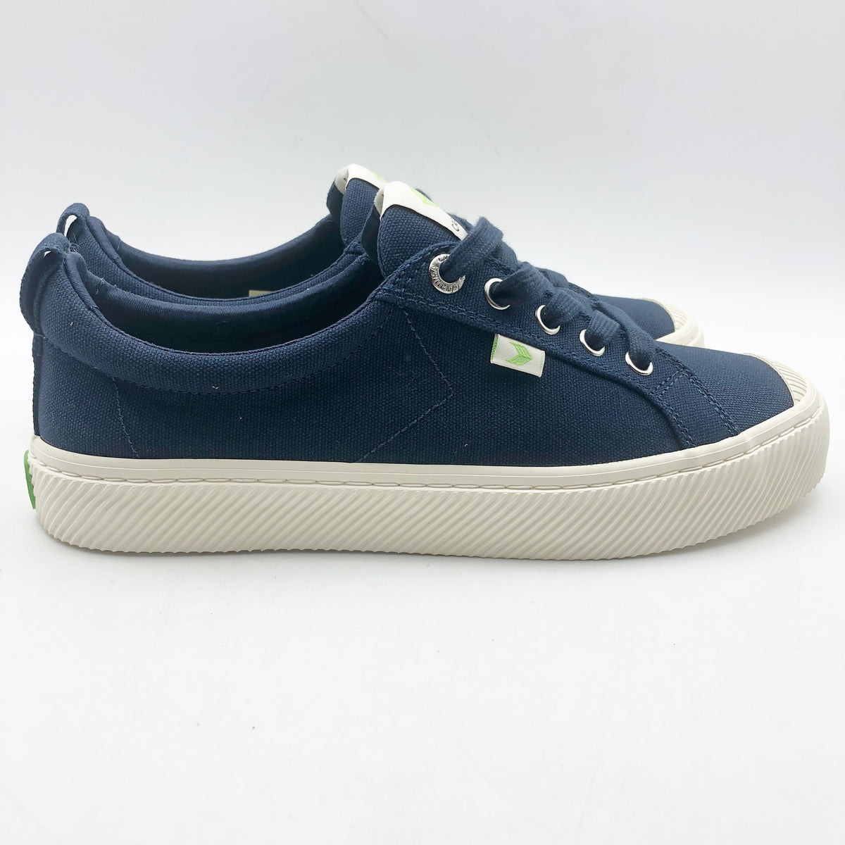 Cariuma Women's OCA Low Canvas Sneakers Size 9 Navy Blue Organic Cotton NIB