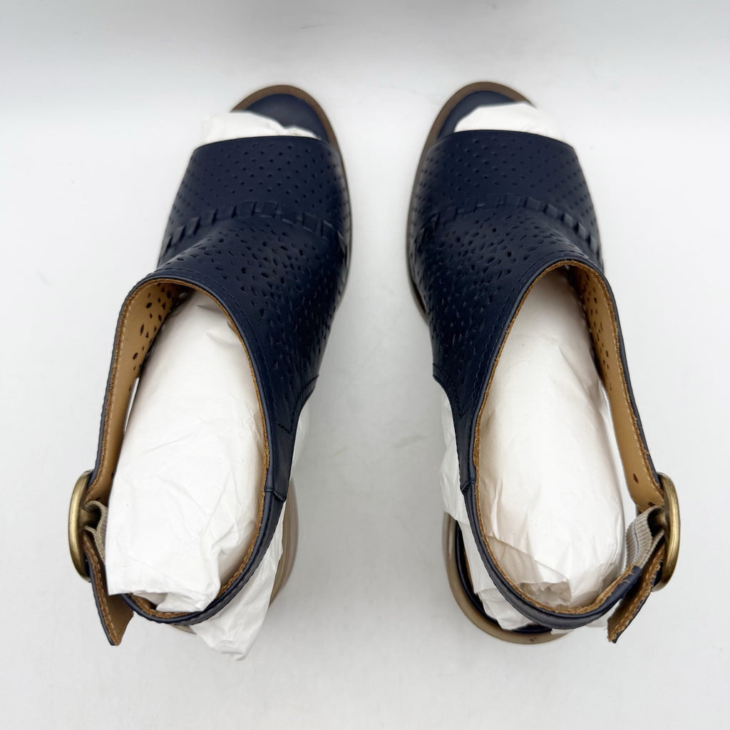 Cammina x Coldwater Creek Womens Isabella Heeled Sandal US 7.5 Navy Leather NWOB