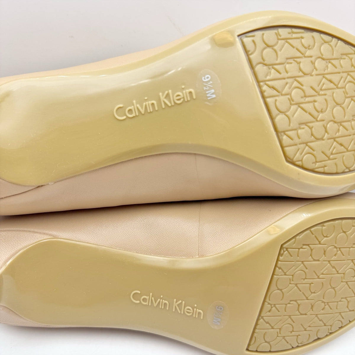 Calvin Klein Womens Gabrianna Pumps Size 9.5 M Sand Beige Leather Heels NWOB