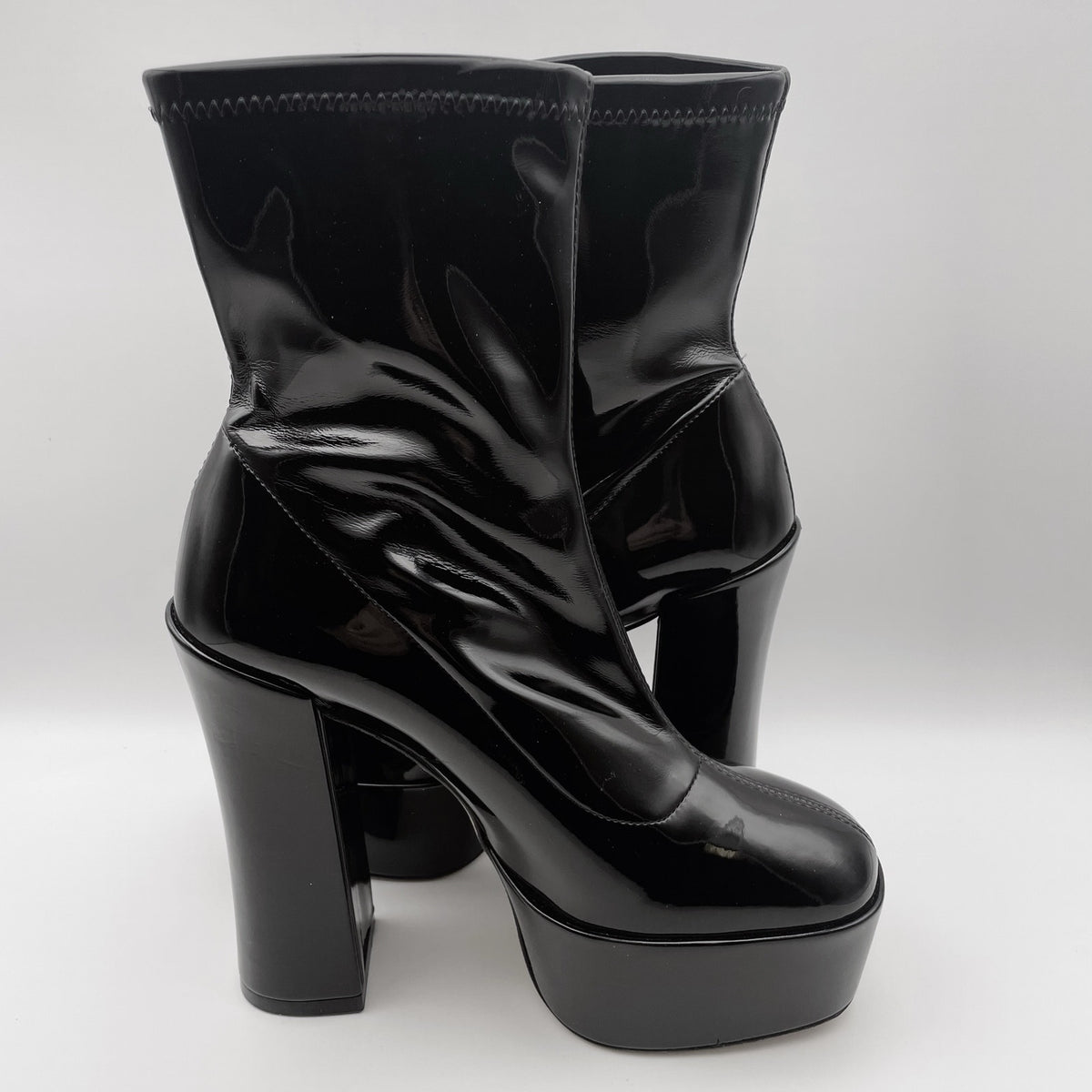 Stuart Weitzman Women's Skyhigh 145 Platform Bootie Size 10 Black