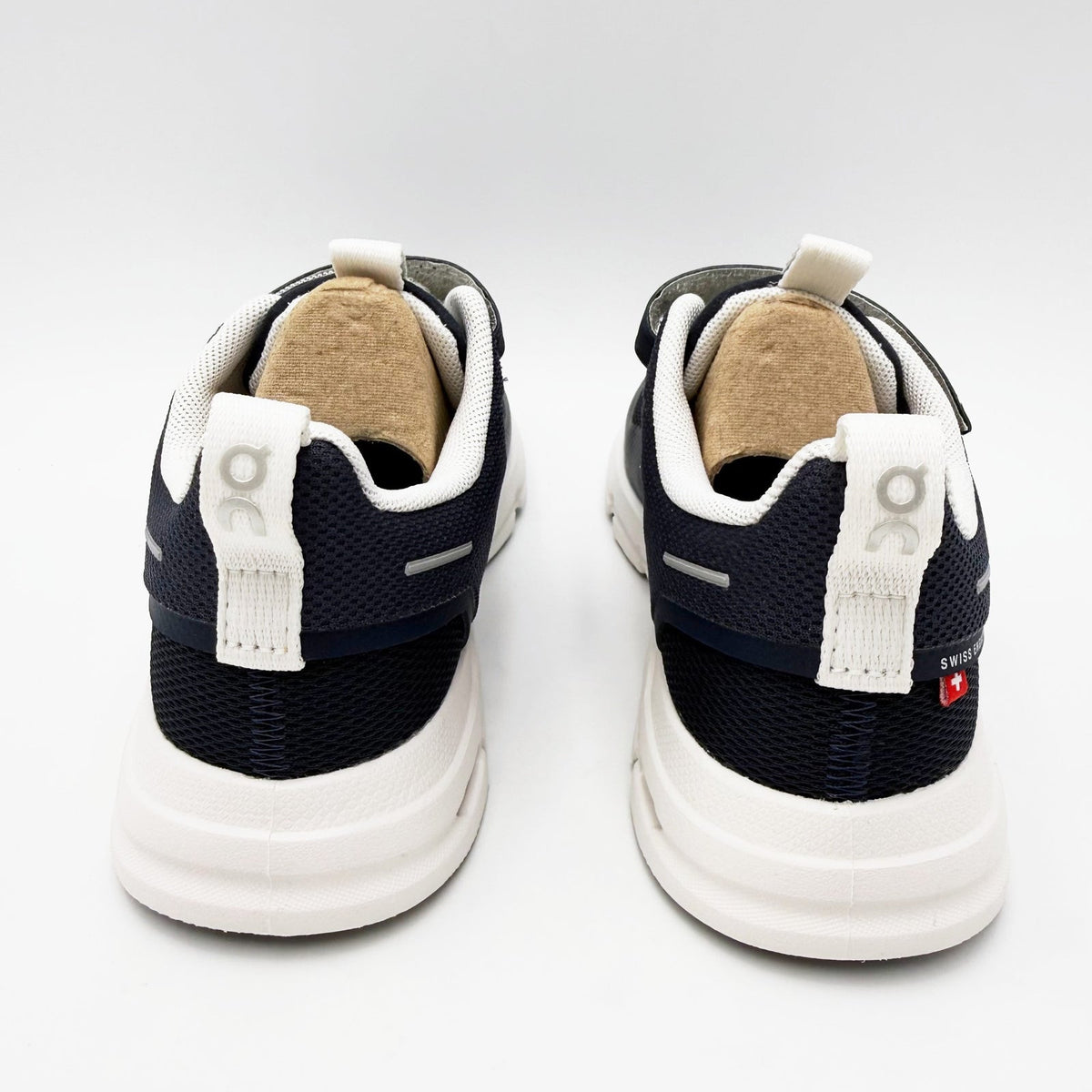 ON Kids Cloudplay Sneakers Little Kid Size 11.5 EU 29 Midnight Blue White NWOB