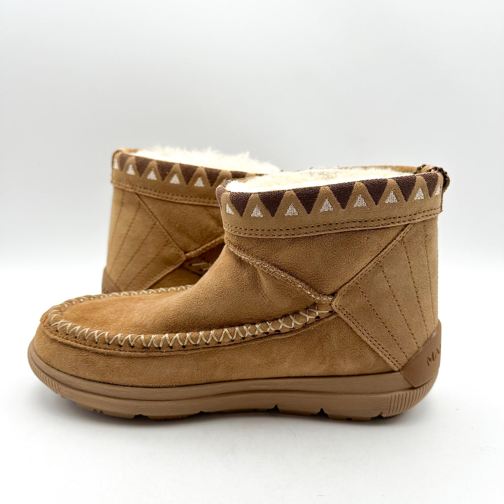 Manitobah Mukluks Women WR Reflections Ankle Boots Size 5 Tan Shearling NWOB