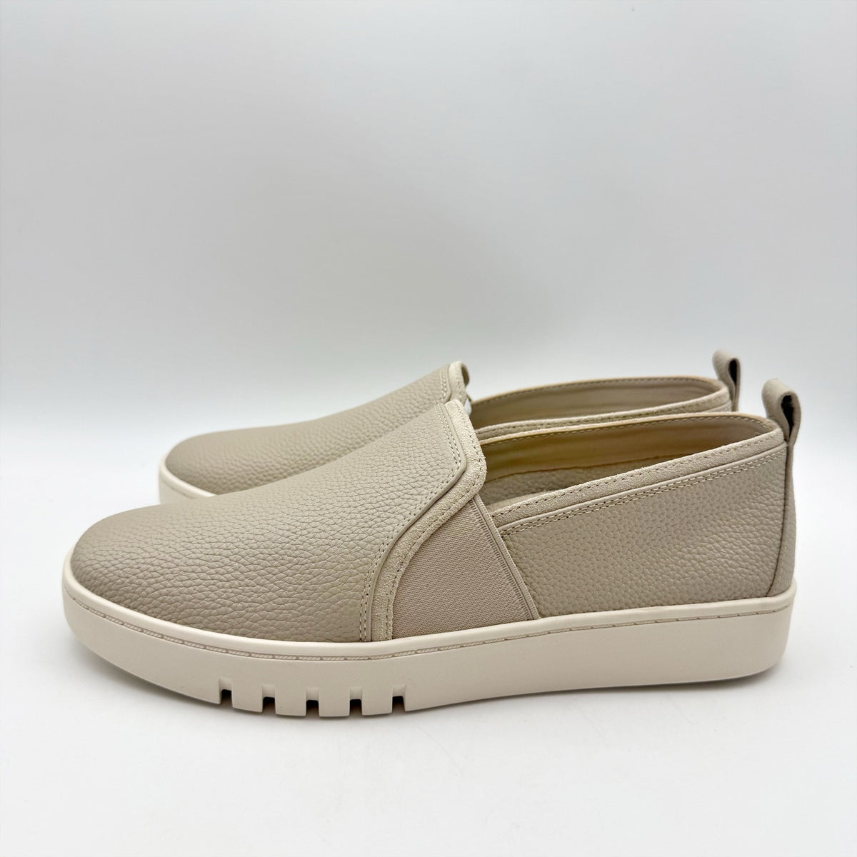 Vionic Womens Cambria Slip On Casual Loafers Size 7 Oatmeal Beige Leather NIB