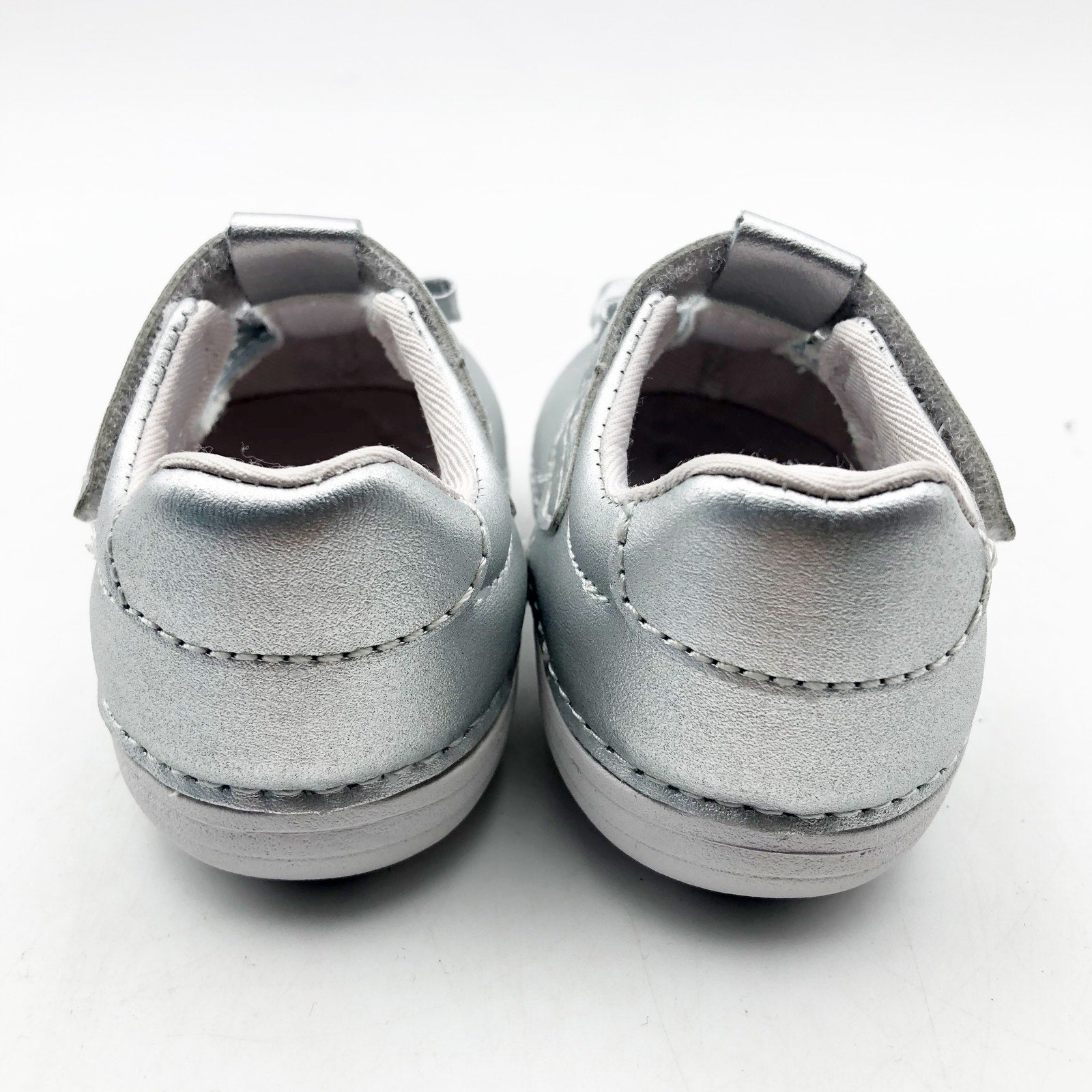 Stride Rite Girls Ashtyn Mary Janes Baby/ Toddler Size 6 Silver Shoes NIB