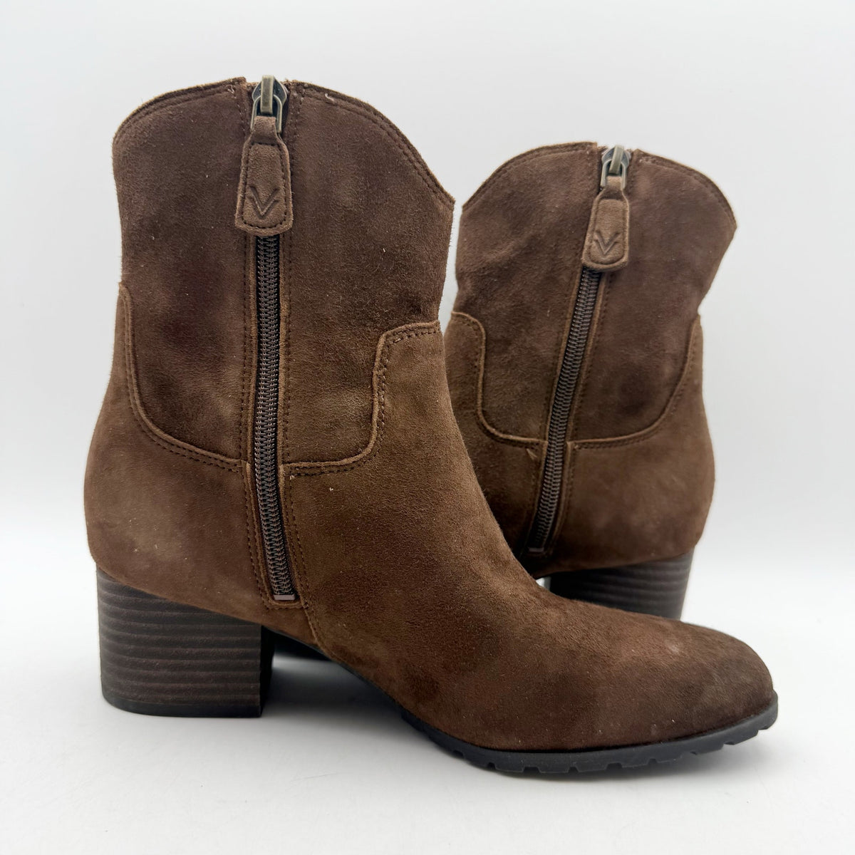 VIONIC Womens Bishop Western Ankle Boots US 6.5 Brown Suede Water Repellent NWOB