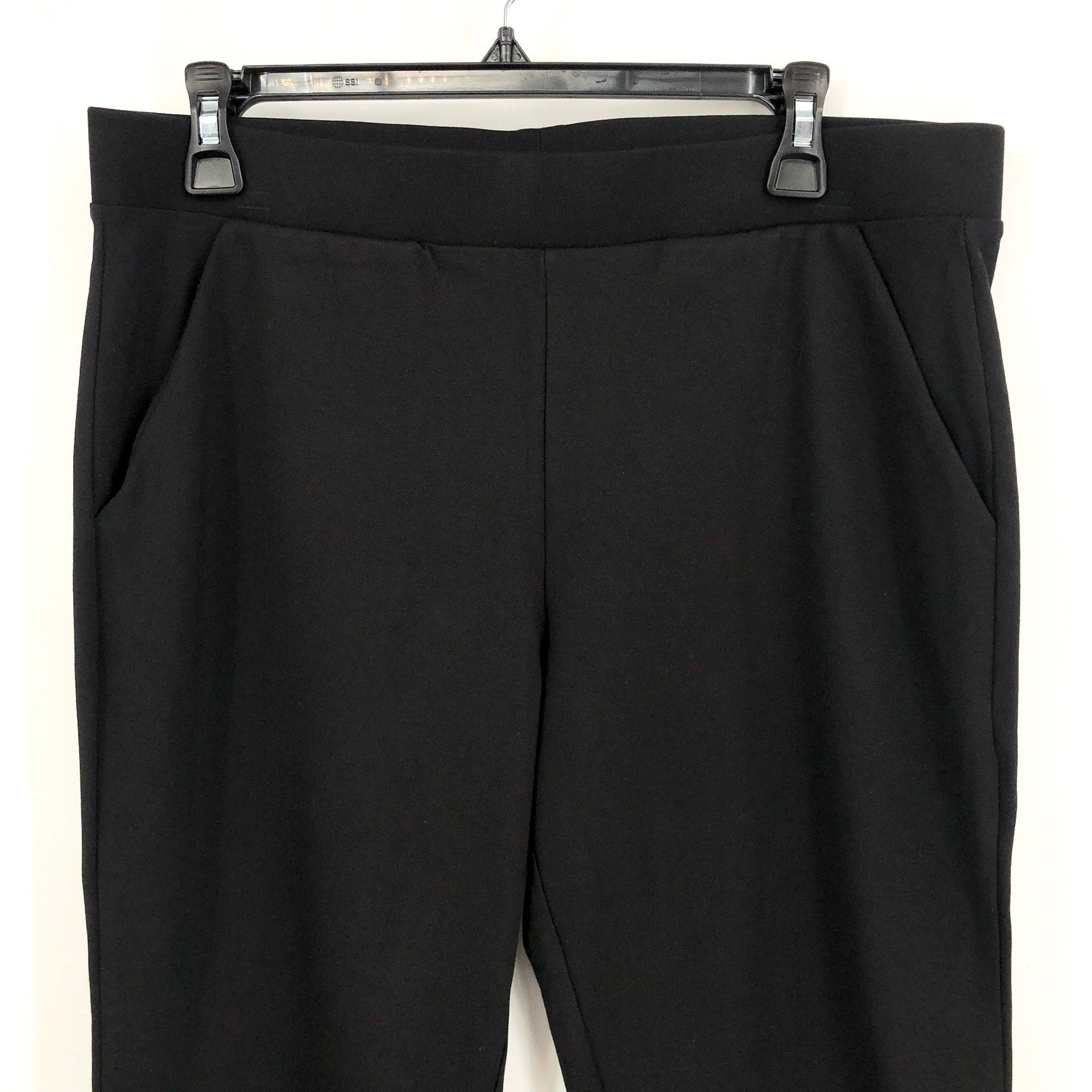 HUE Women's Ponte 7/8 Leggings Large Black Ankle Slit Stretch NWT