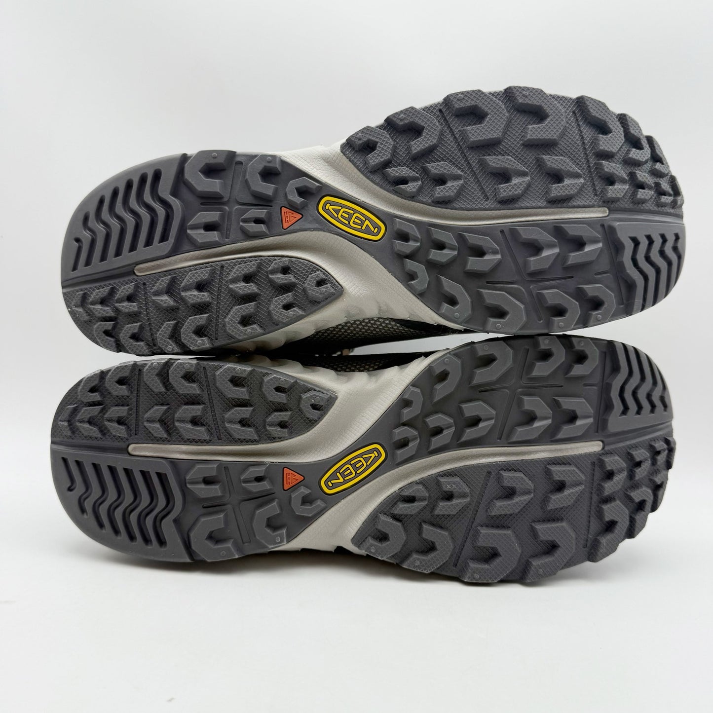 KEEN Womens Nxis Evo Hiking Sneakers US 10 M Grey Waterproof NWOB