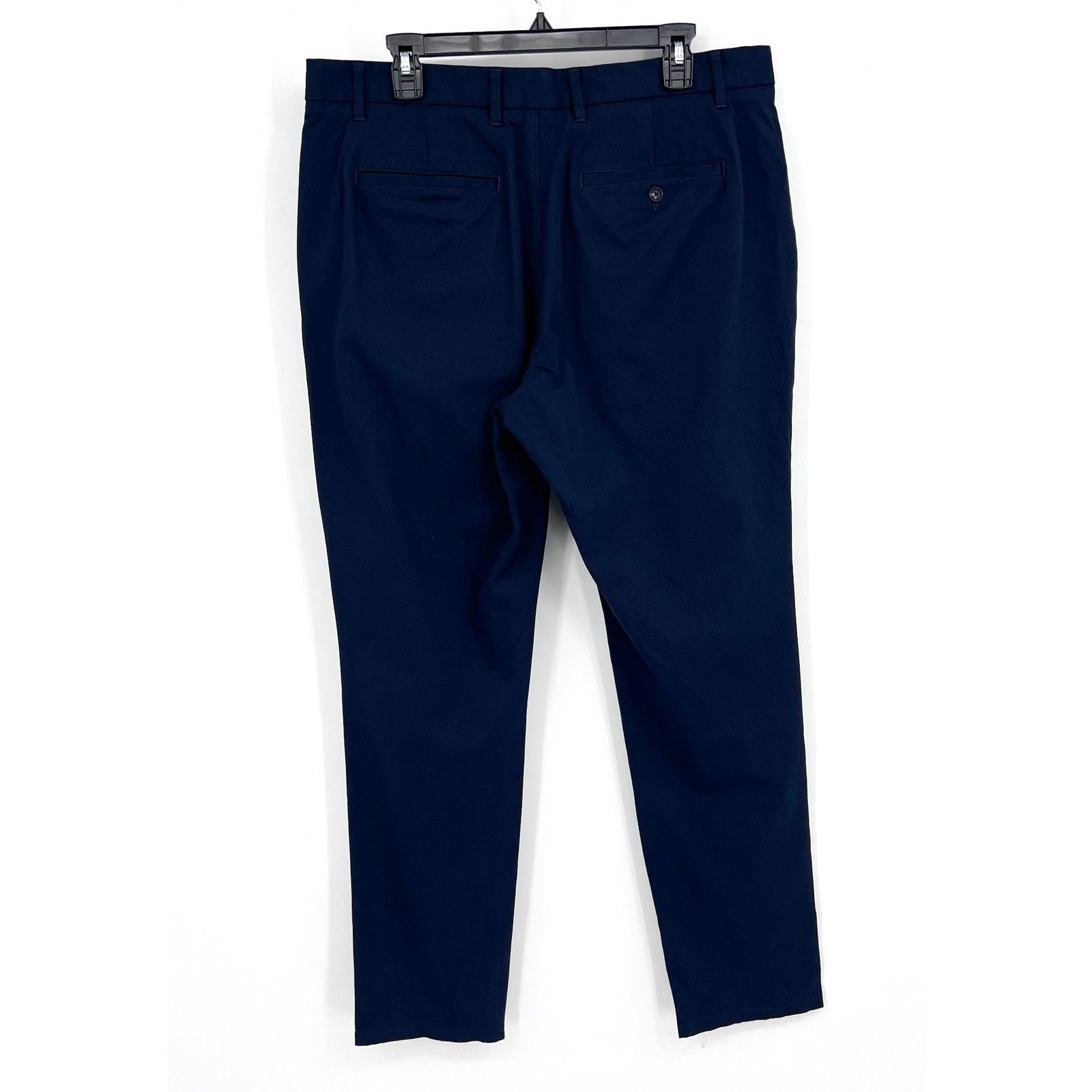 EVERLANE Uniform Mens Performance Chino Pants 33x32 Navy Blue Athletic Fit NWT