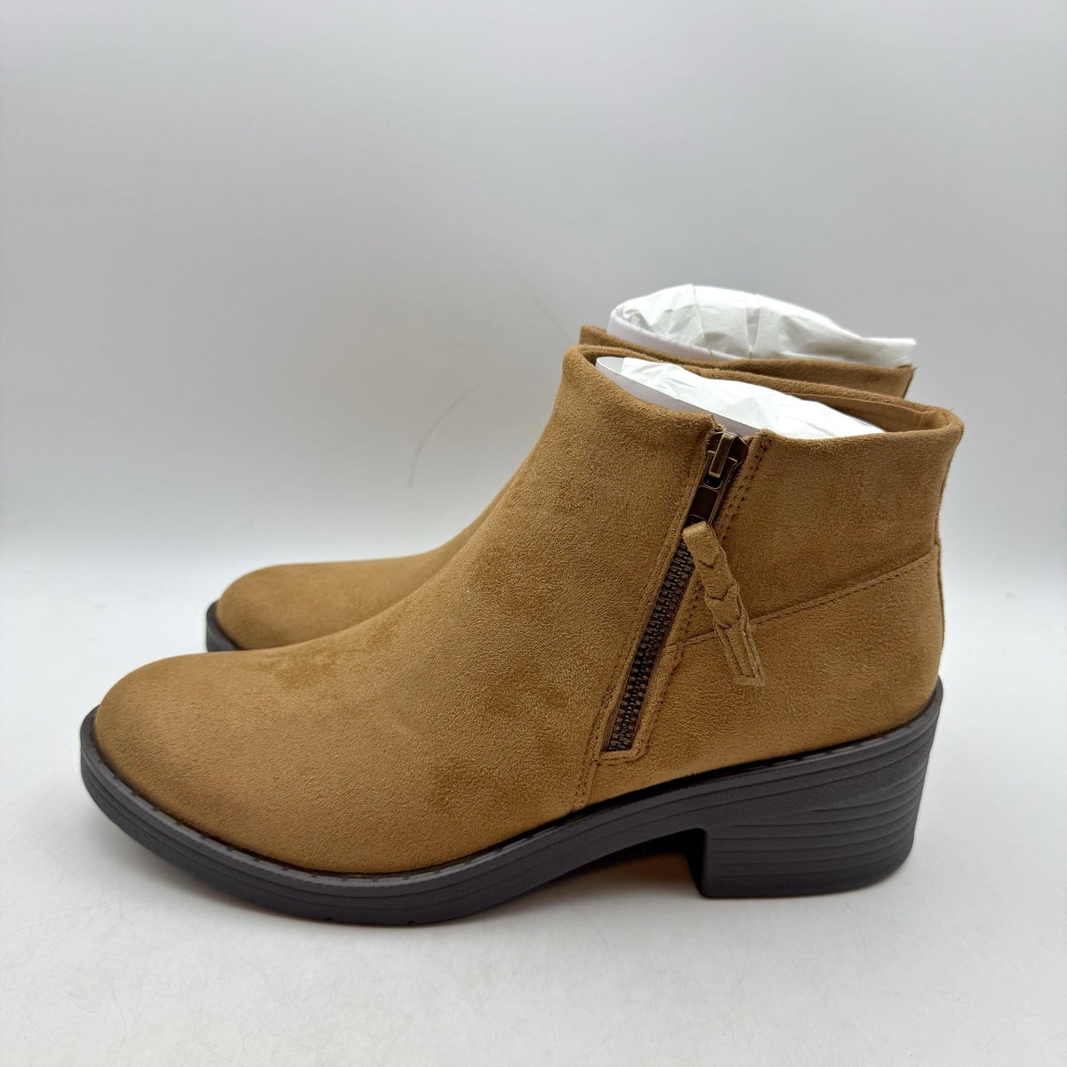 BZEES Womens Outgoing Ankle Booties Size 9 WIDE EU 40 Tan Boots NIB