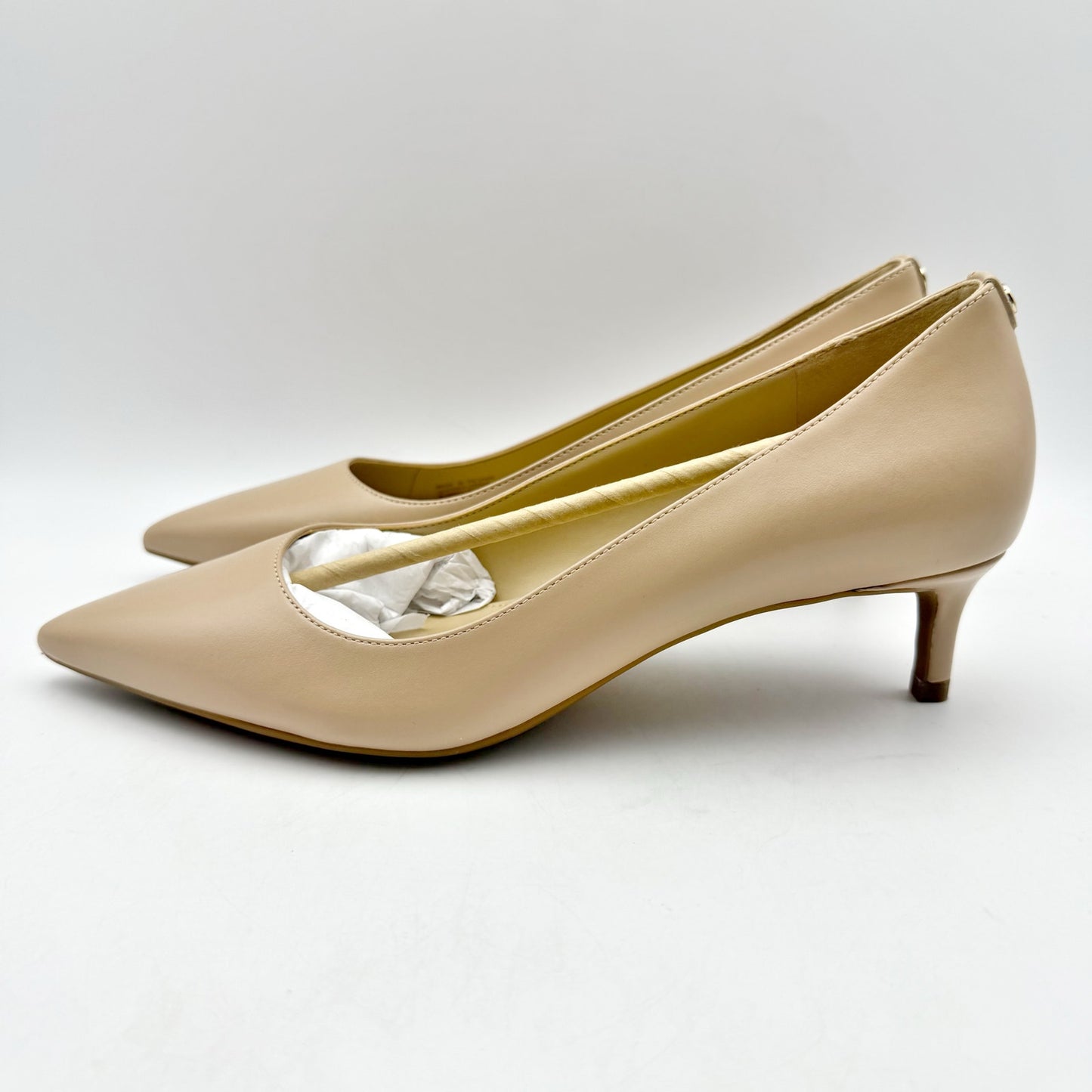 Michael Kors Womens Alina Flex Kitten Pump US 7 M Blush Beige Leather NIB