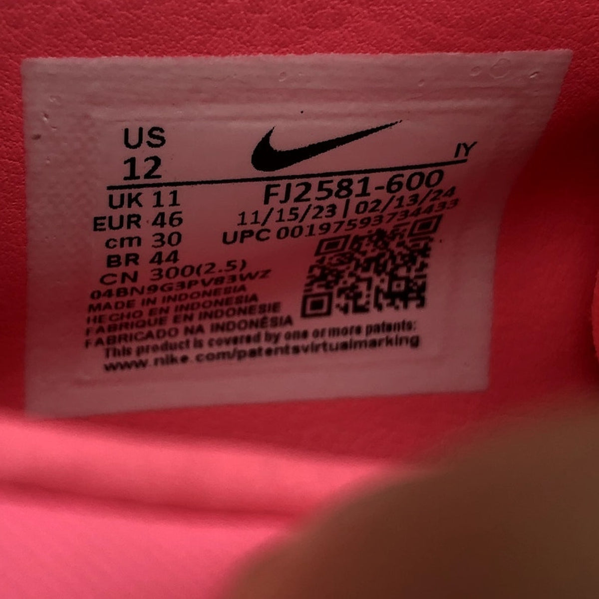 Nike Mens Phantom GX II Academy Indoor Court Soccer Shoes US 12 Pink FJ2581 NWOB