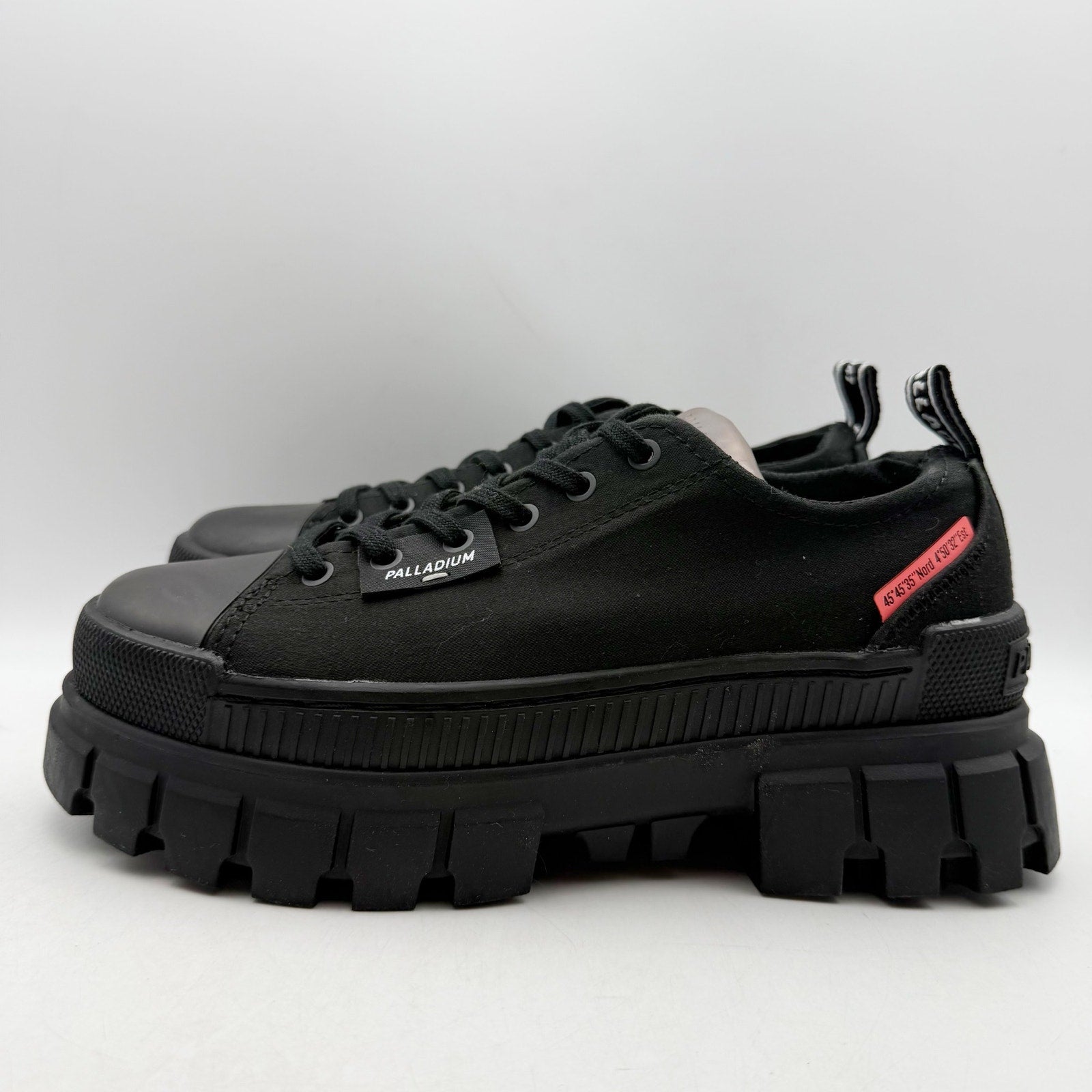 Palladium Womens Revolt Lo TX Platform Casual Sneakers Size 7.5 Black NWOB