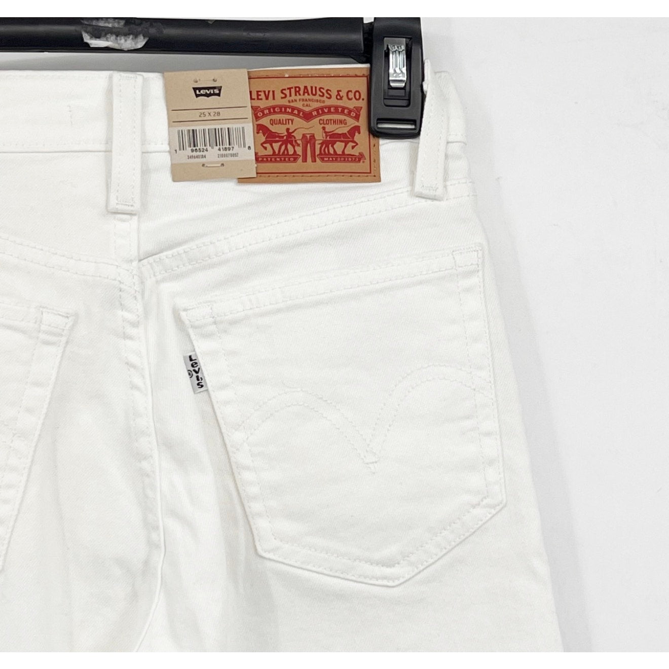LEVI'S Women's Wedgie Straight Leg Jeans 25x28 Size 0 White NWT 34964-0184