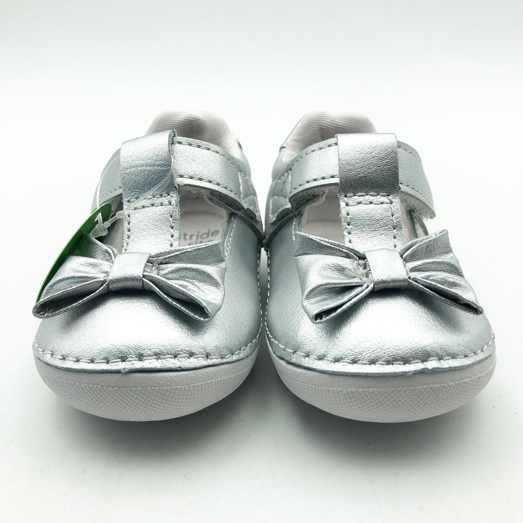Stride Rite Girls Ashtyn Mary Janes Baby/ Toddler Size 6 Silver Shoes NIB