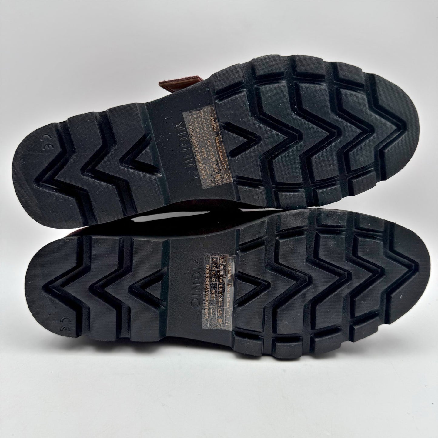 Vionic Womens Carmen Mary Jane Shoes US 6 Wide EU 36 Red Wine Suede NWOB