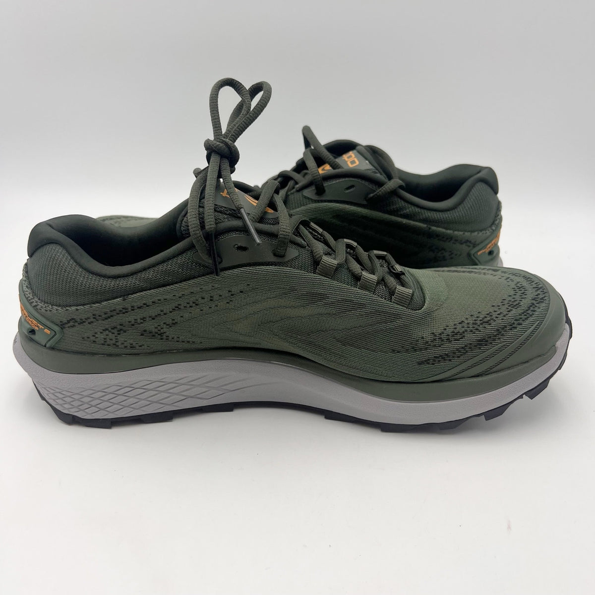Topo Athletic Mens Pursuit 2 Trail Athletic Shoes Size 10 Green Running NIB