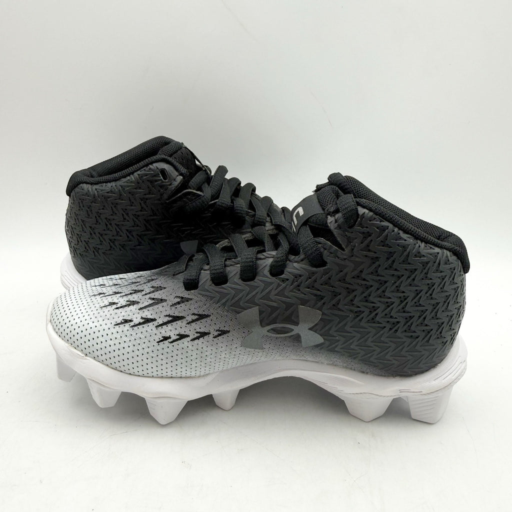Under Armour Boys 10 Spotlight Franchise RM 4.0 Football Cleats Black White NIB