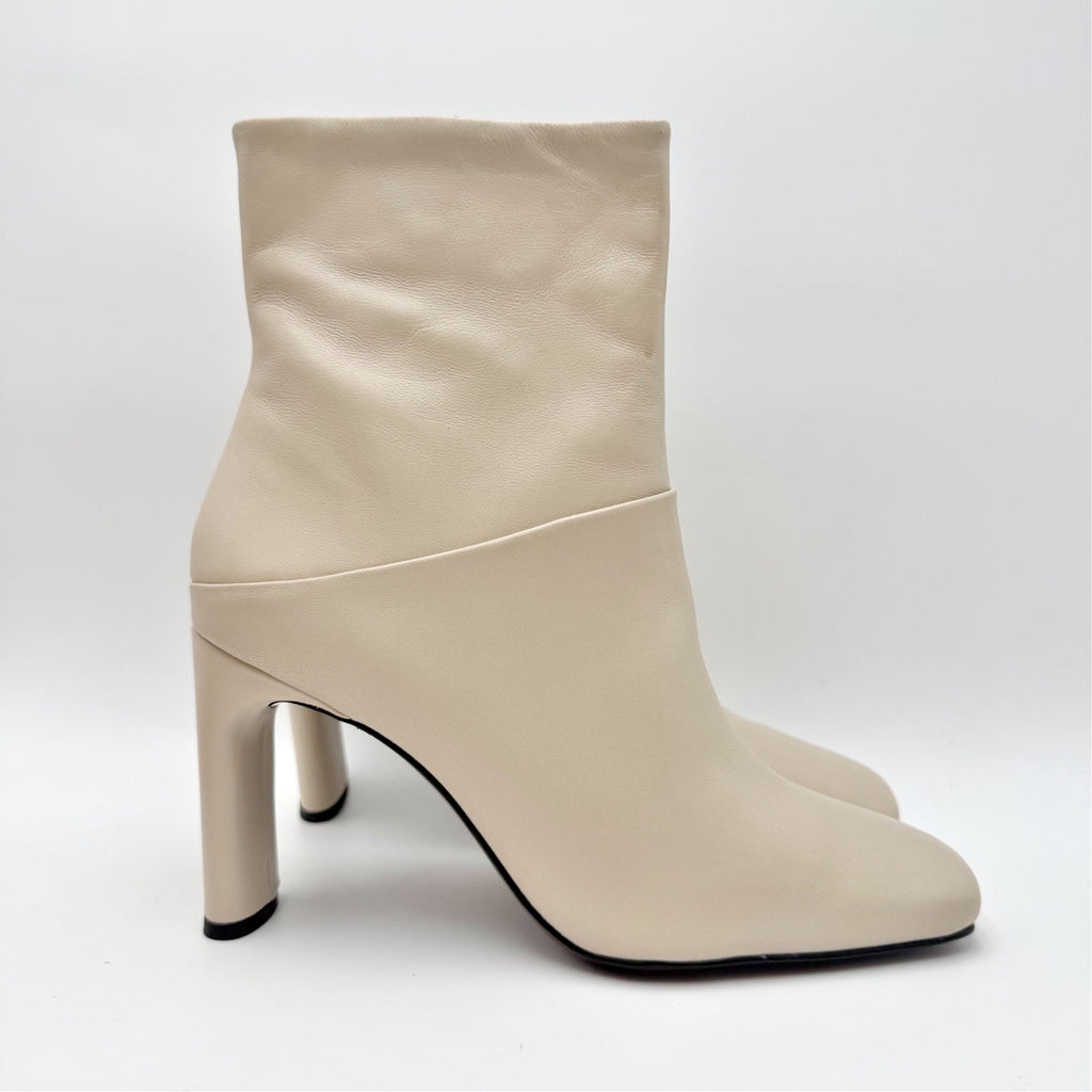 Franco Sarto Womens Flexabooty Ankle Boots Size 8.5 M Cream Leather Heels NIB