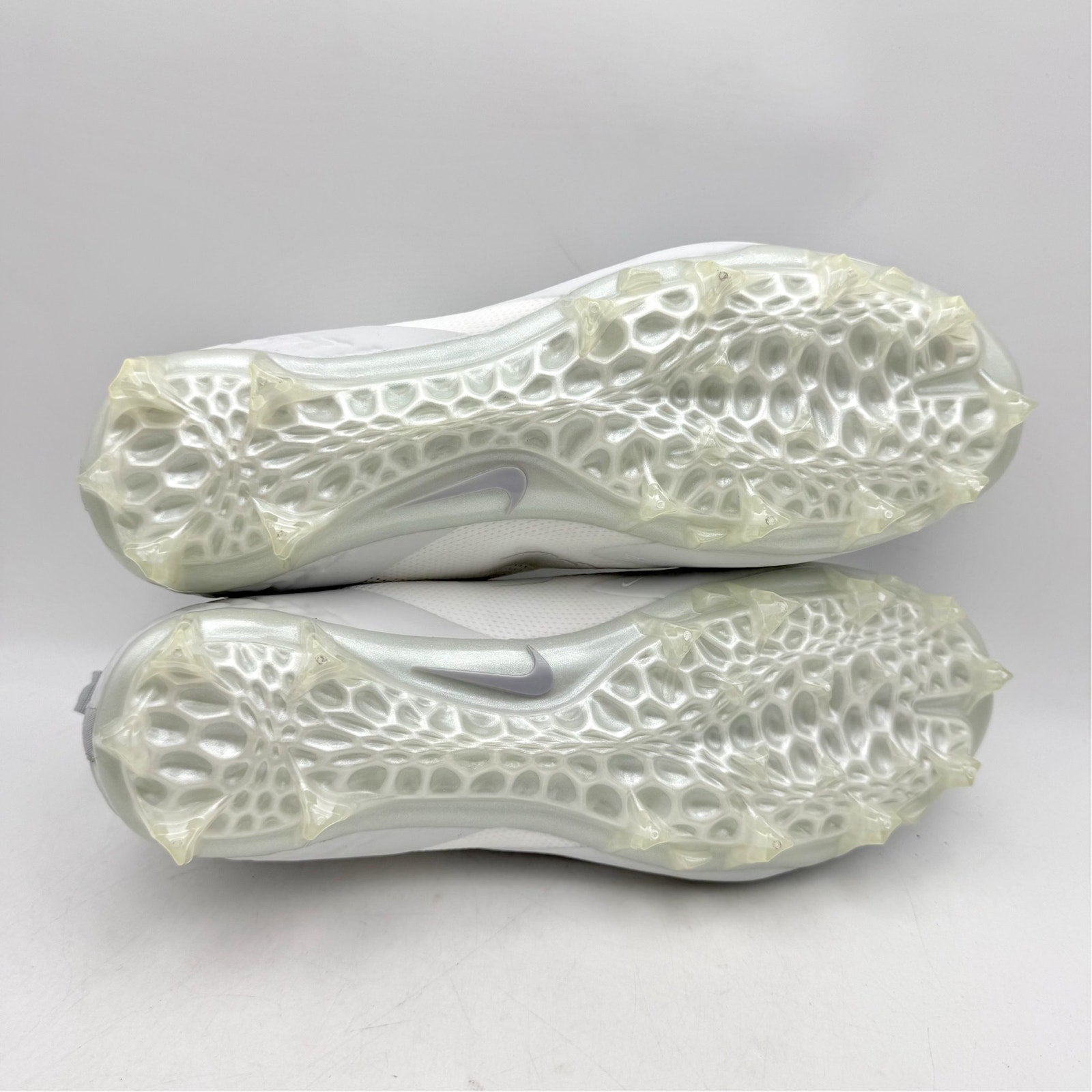 Nike Mens Alpha Huarache 8 Pro LX Lacrosse Cleats US 10 White Athletic NWOB