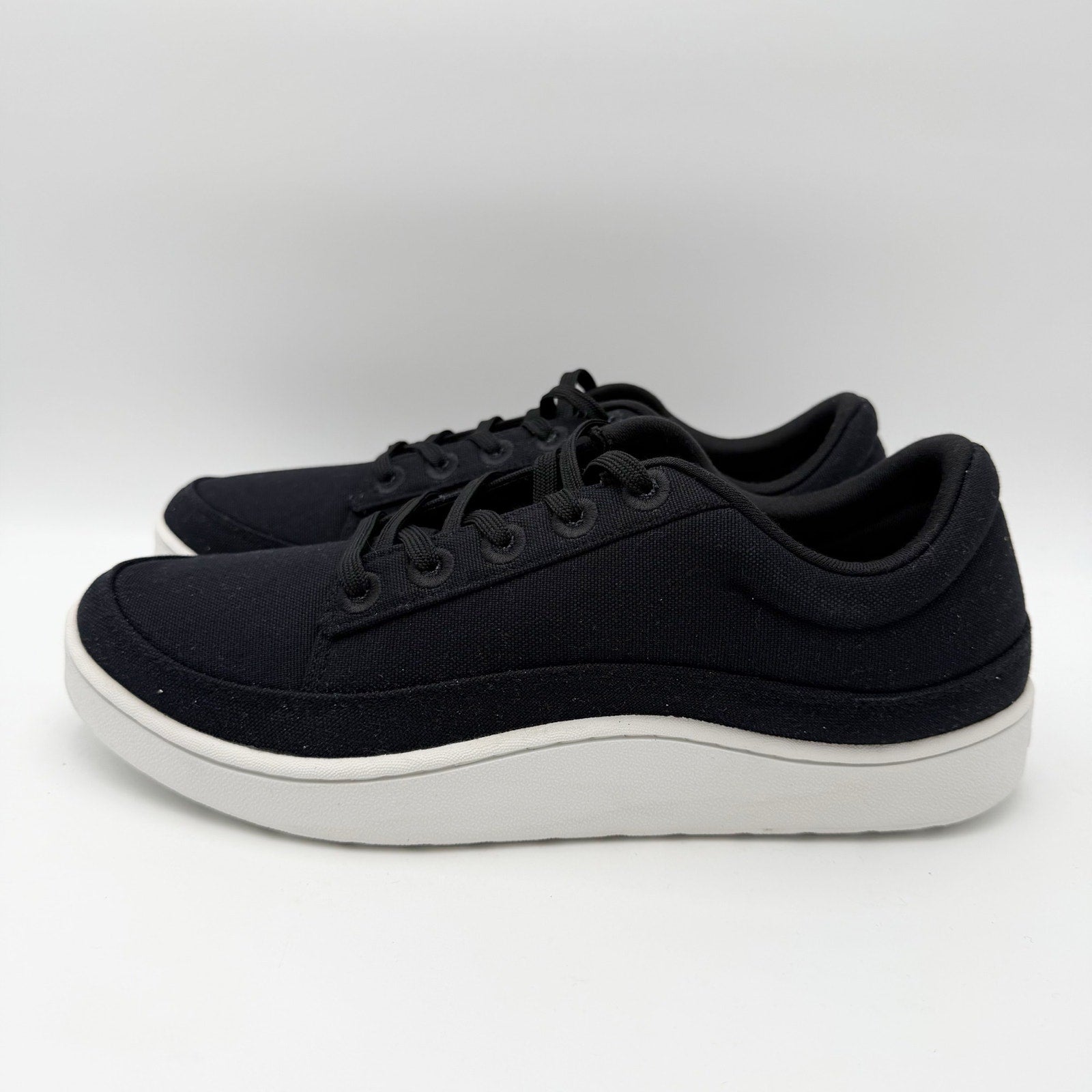 ALLBIRDS Mens Canvas Pacer Casual Sneakers Size 11 EU 43.5 Black White NIB