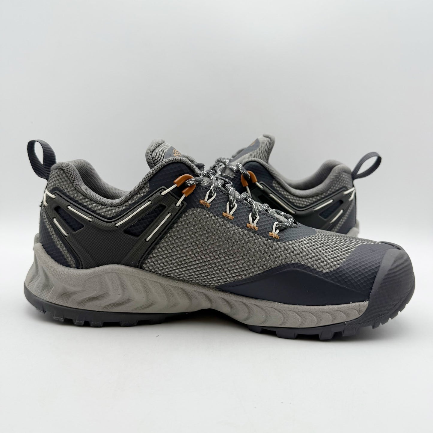 KEEN Womens Nxis Evo Hiking Sneakers US 10 M Grey Waterproof NWOB