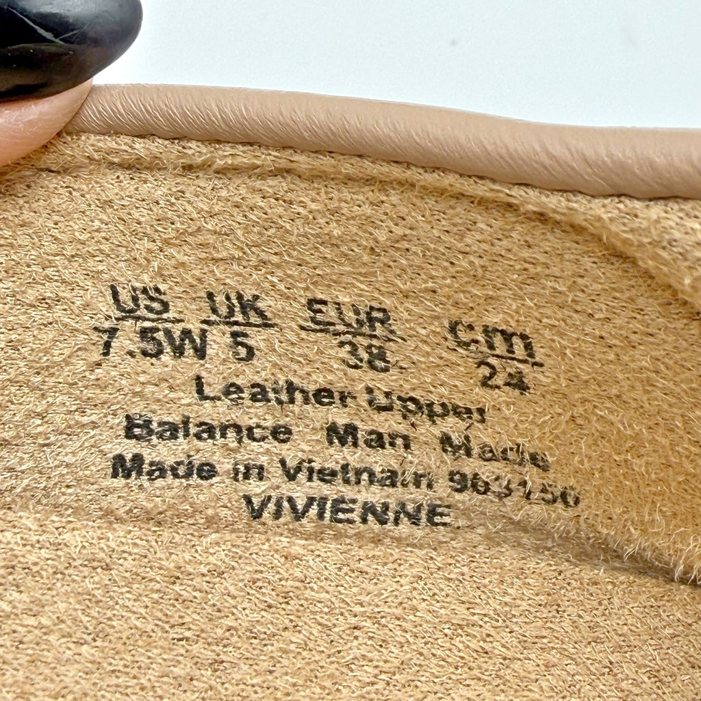 Naturalizer Womens Vivienne Ballet Flats Size 7.5 Wide Blush Nude Leather NWOB