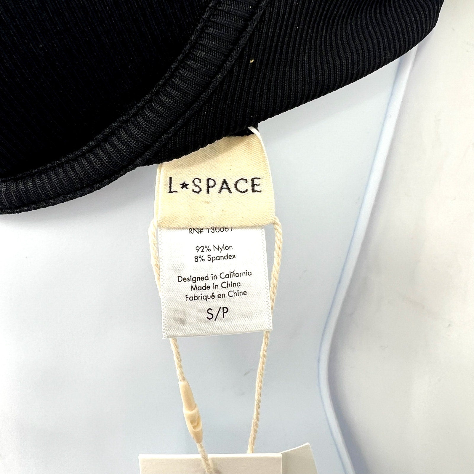 L*SPACE Women's Hunter Underwire Bikini Top Small Black V Front Tie Back NWT