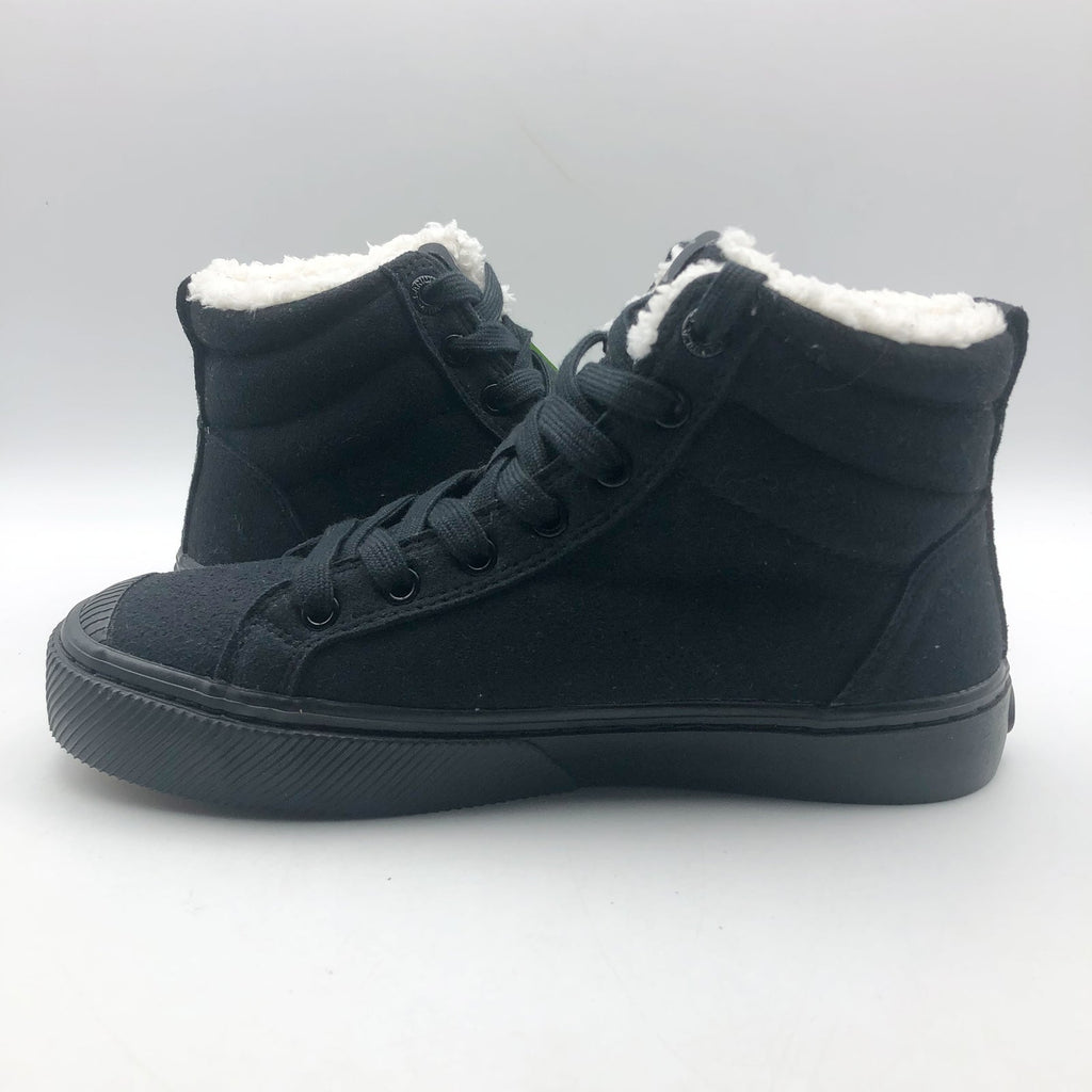 Cariuma Womens OCA Therma High Sneakers Size 6 Black Water Repllent Suede NIB