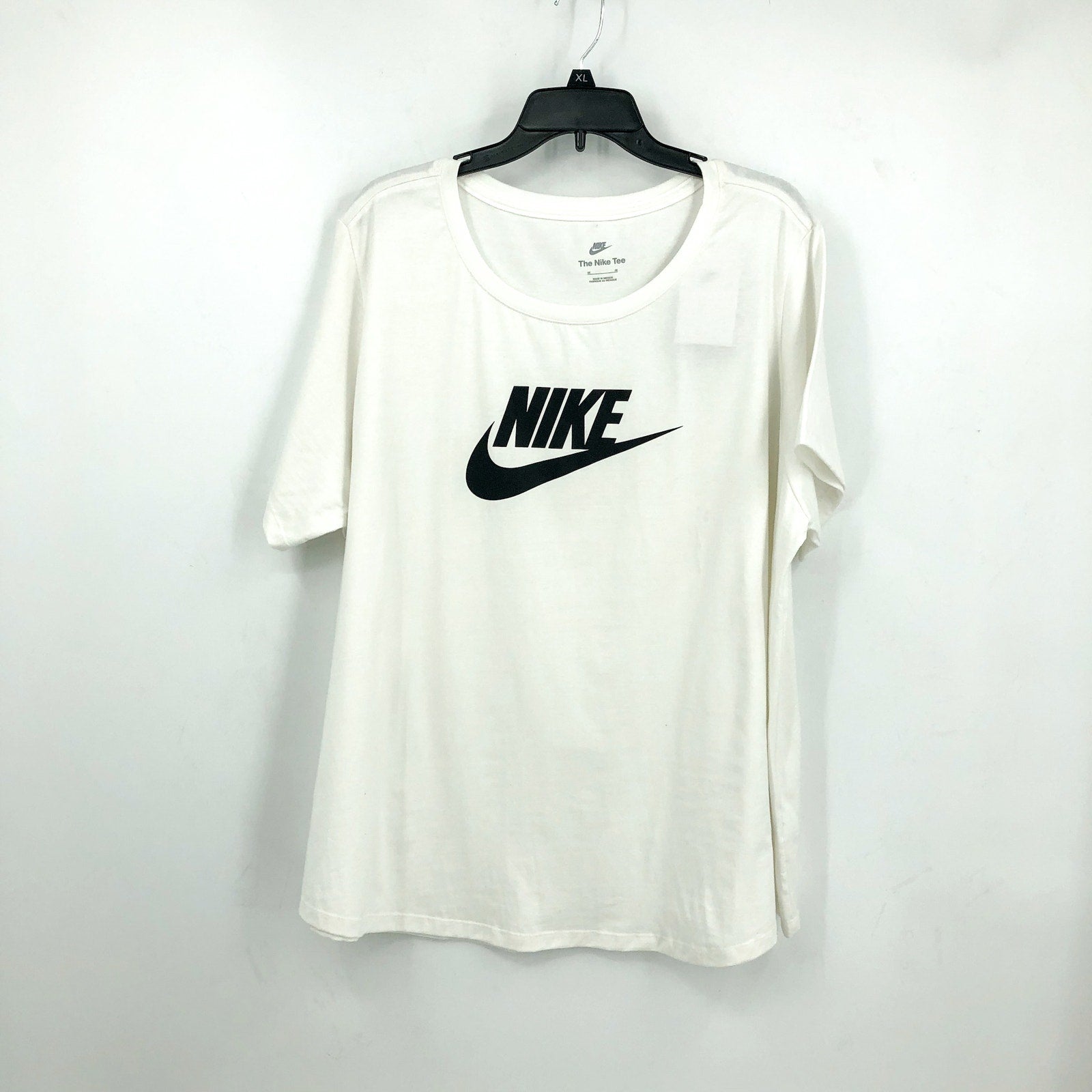 NIKE Women's Club Essentials Logo T-shirt 3X White Short Sleeve NWT