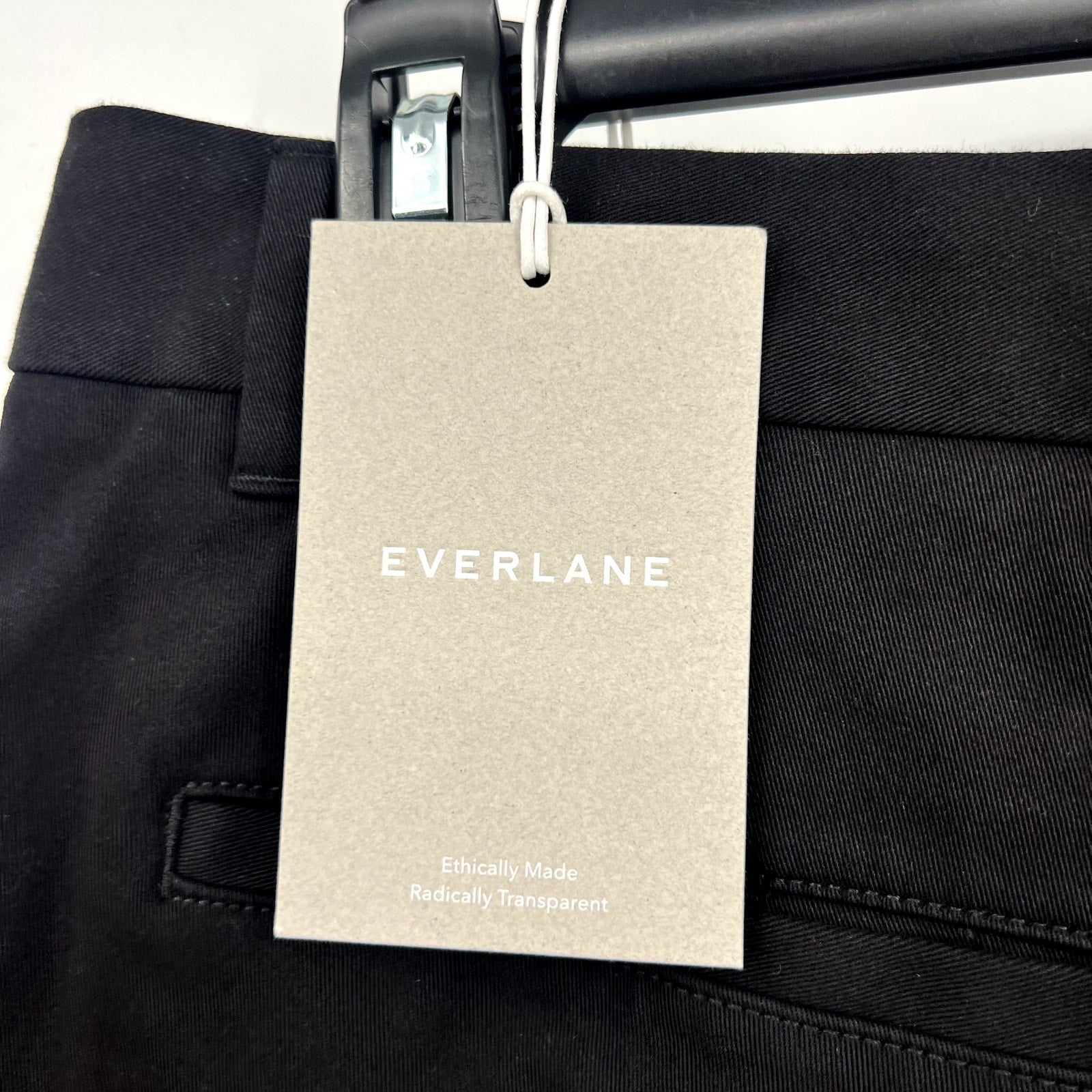 EVERLANE Men's The 7" Performance Chino Shorts Size 32 Black NWT