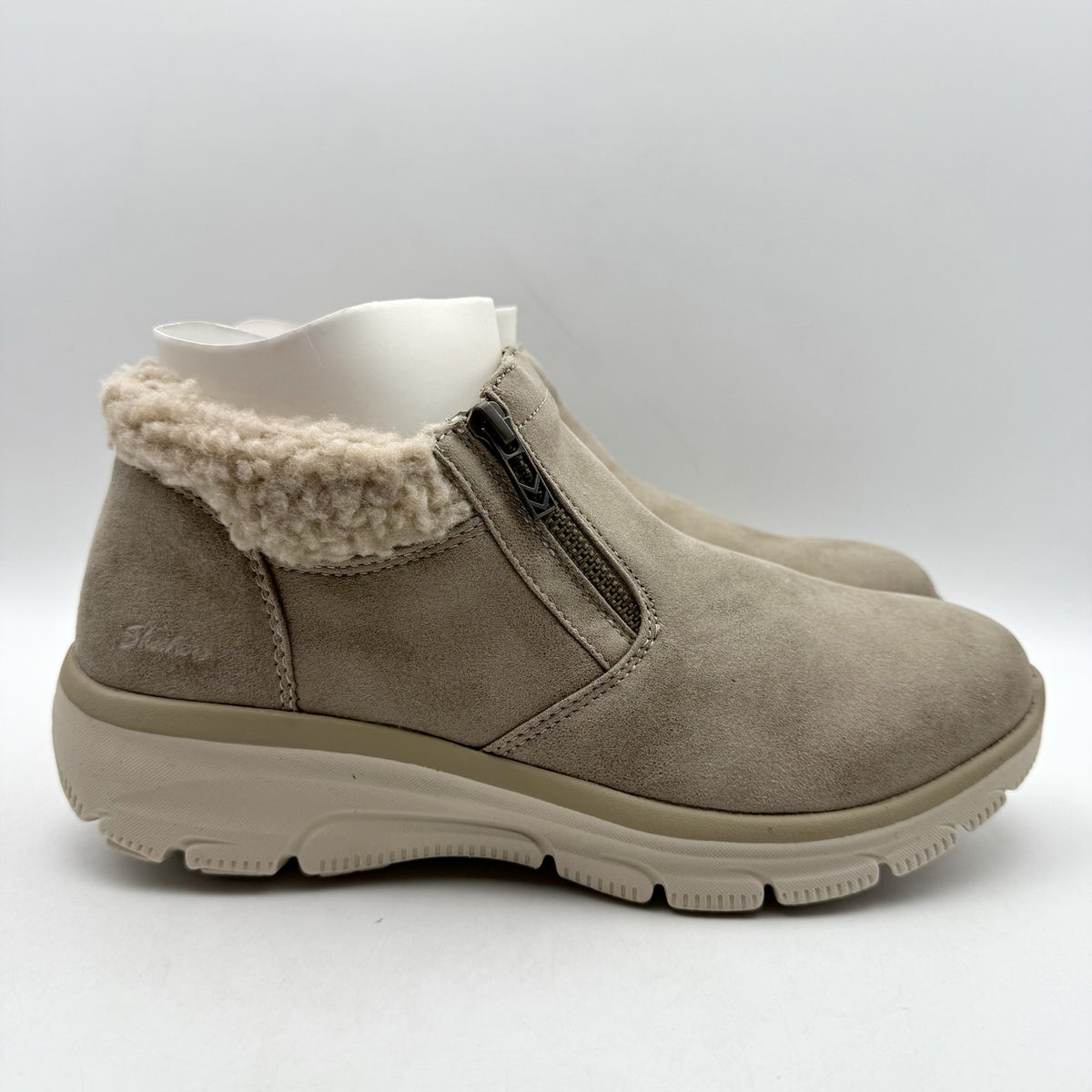 Skechers Womens Easy Going Ankle Boots Size 10 Grey Water Repellent Lined NIB