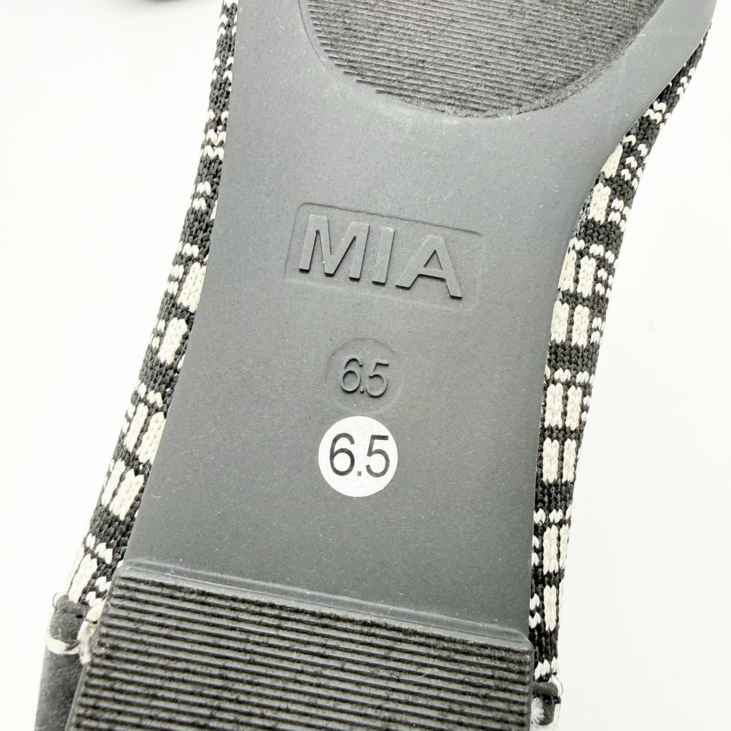 MIA Womens Lissy Fly Ballet Flats Size 6.5 M Black White Plaid Knit NWOB