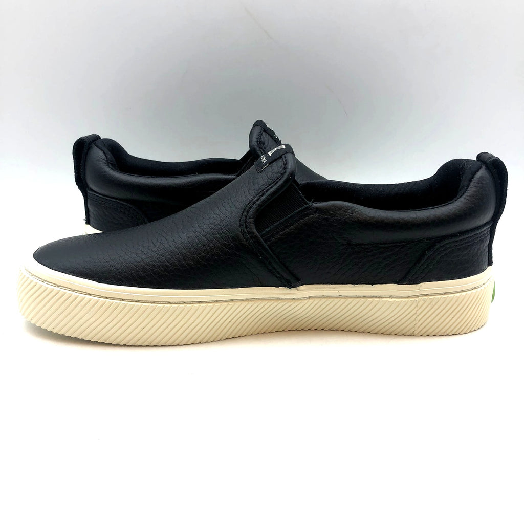 Cariuma Womens  Slip On Sneaker Size 5.5 Black Premium Leather NIB