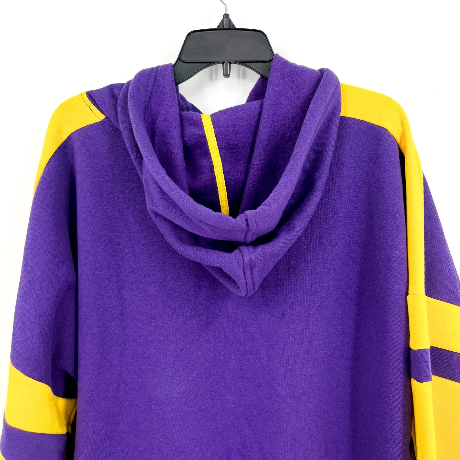 COLOSSEUM Womens LSU Tigers Stripe Logo Cropped Hoodie XL Purple Sweatshirt NWOT